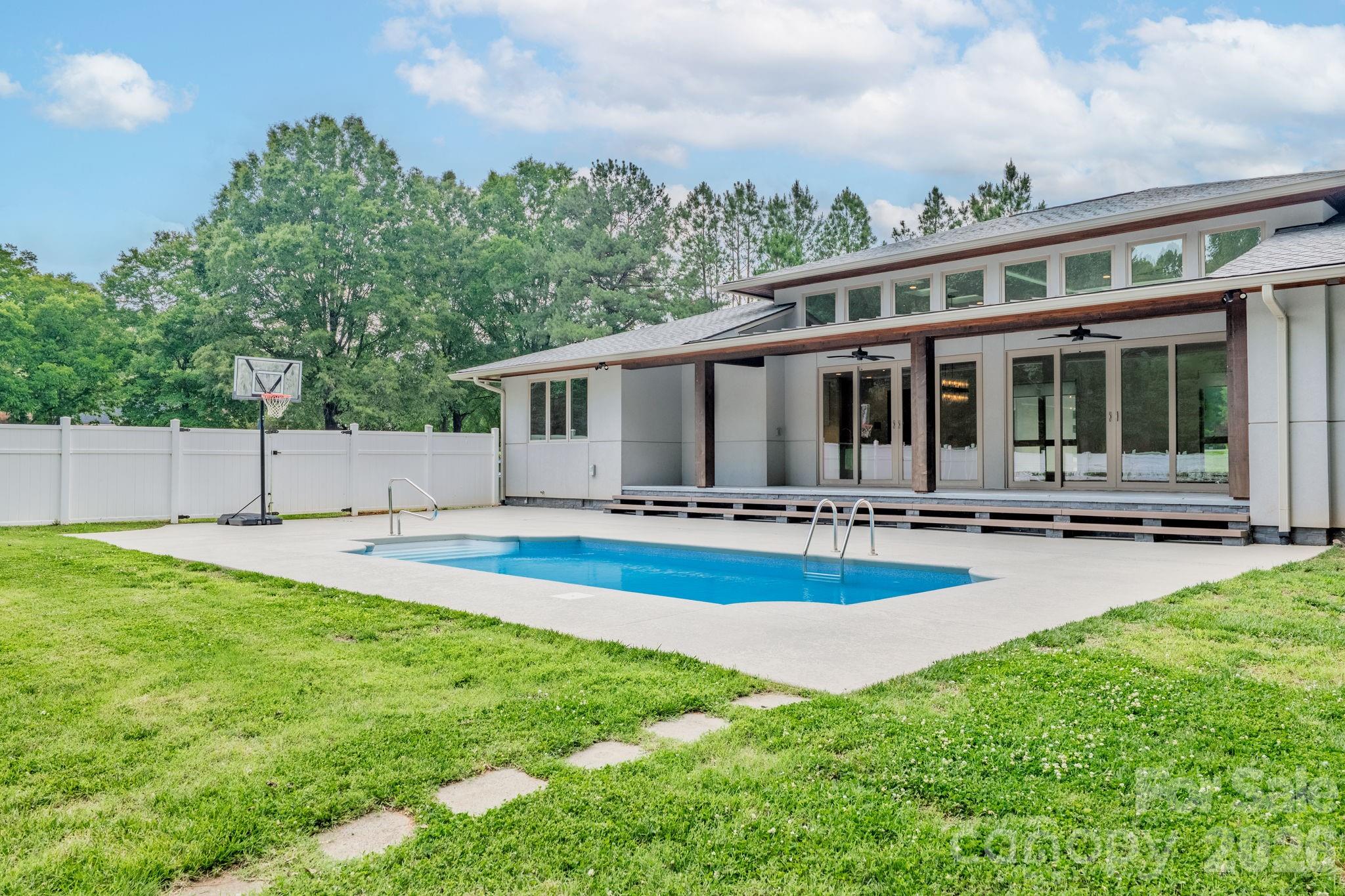 439 Cottonfield Circle — Waxhaw