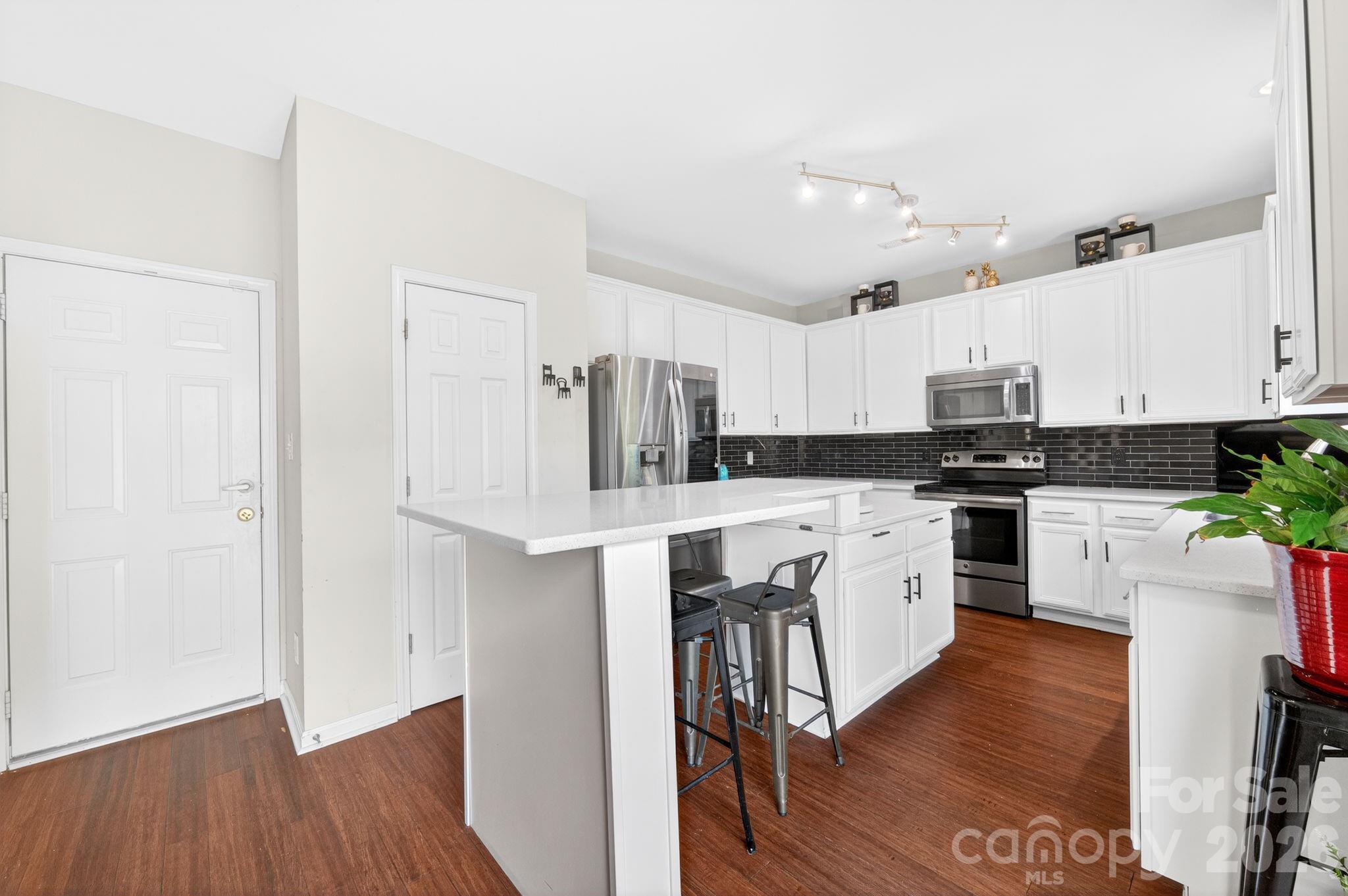 2508 OAKDALE CREEK Lane #17 — Charlotte