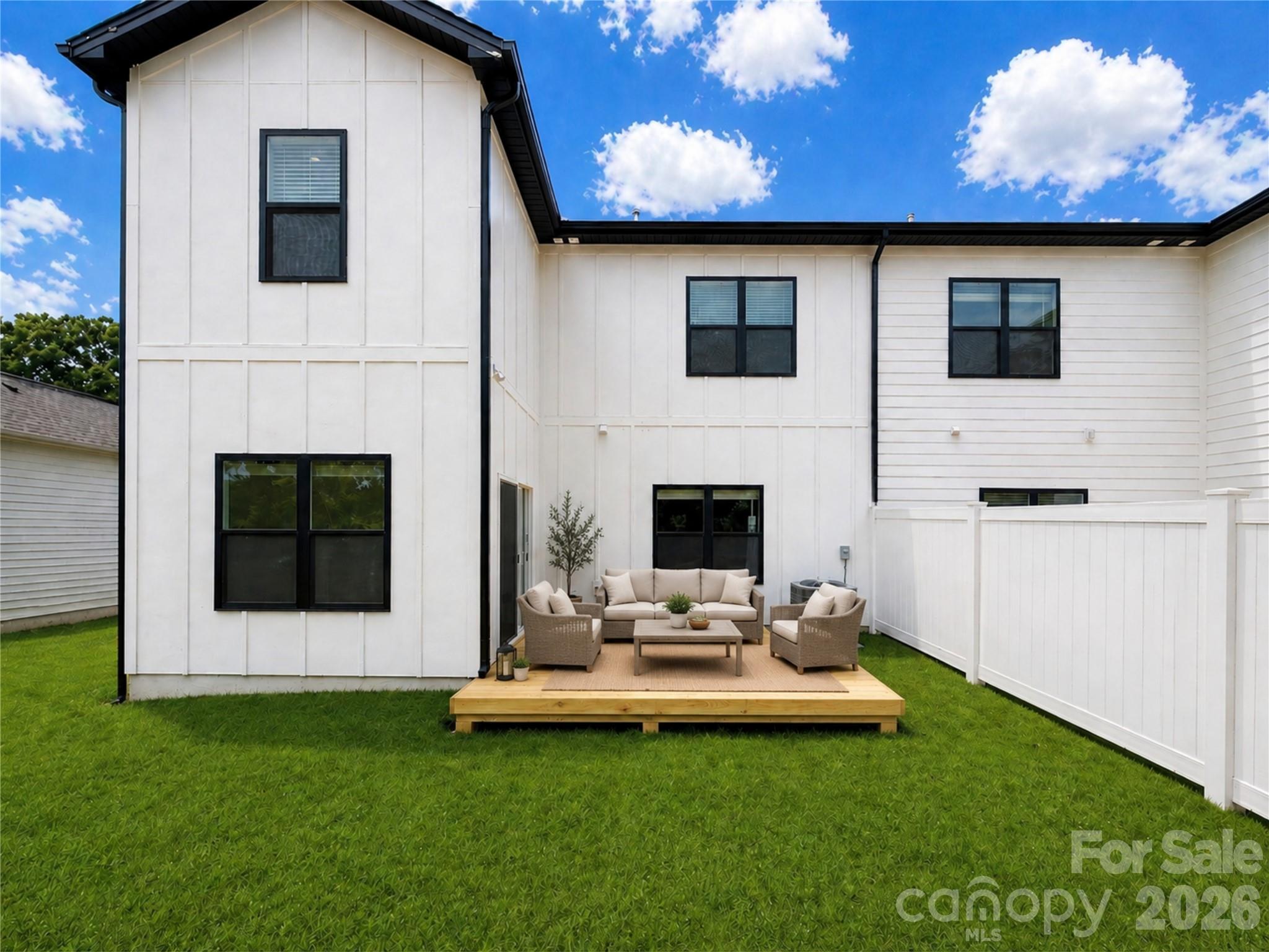 1228 N Sharon Amity Road — Charlotte