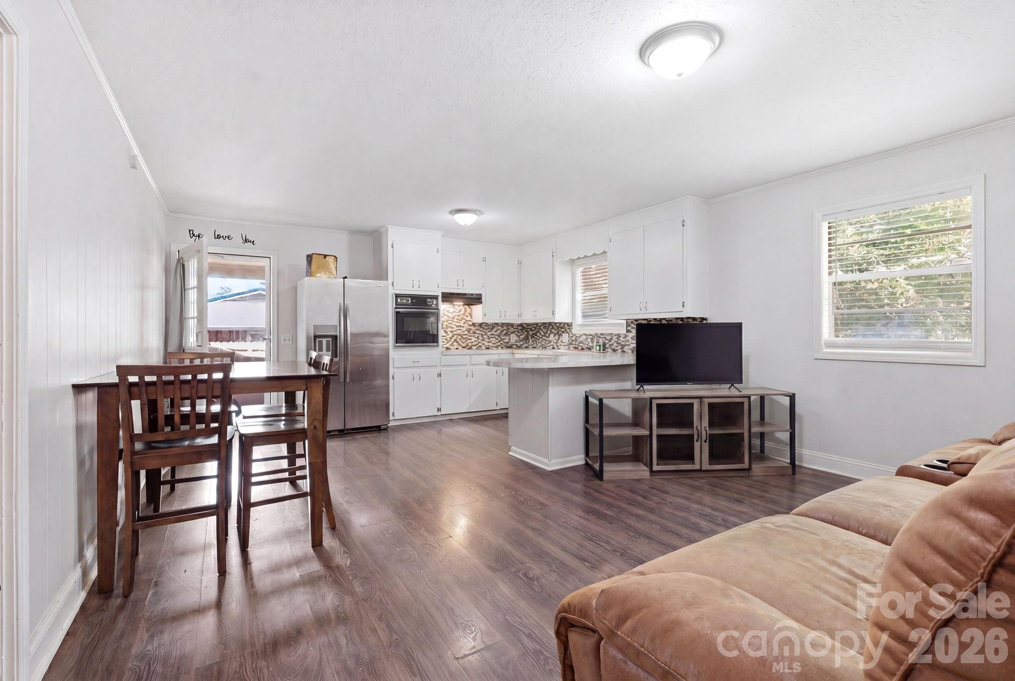 304 Shady Lane — Norwood