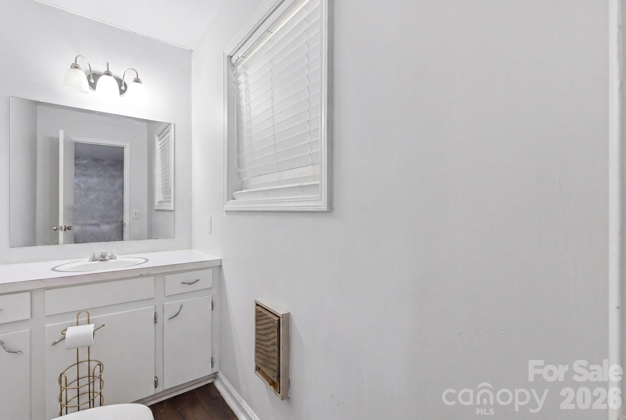 304 Shady Lane — Norwood