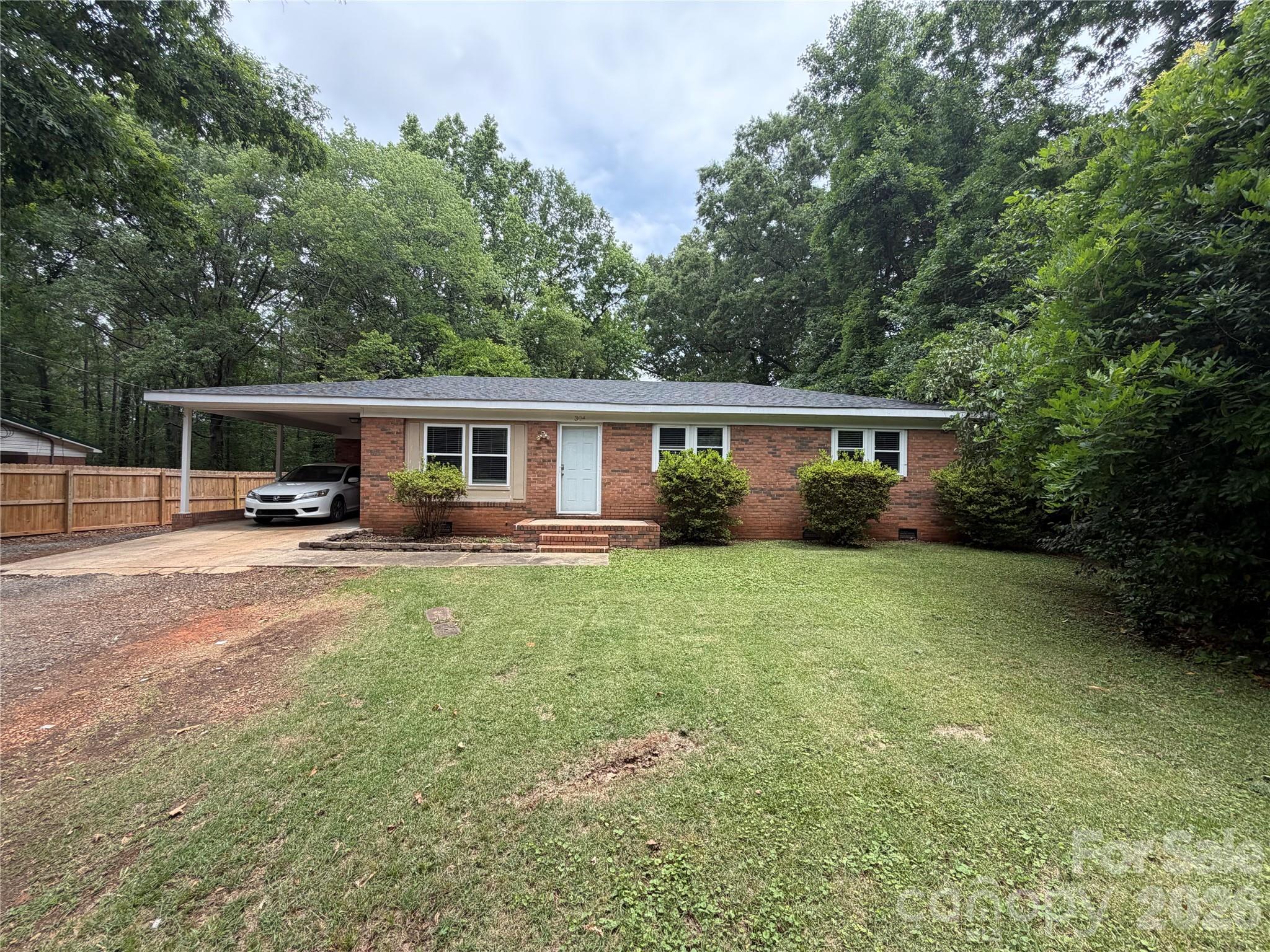 304 Shady Lane — Norwood