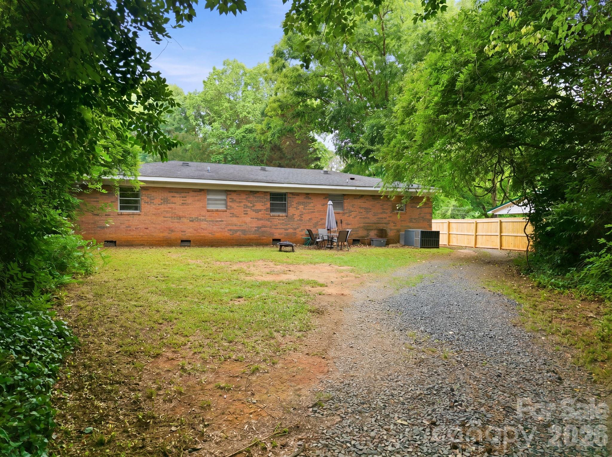 304 Shady Lane — Norwood