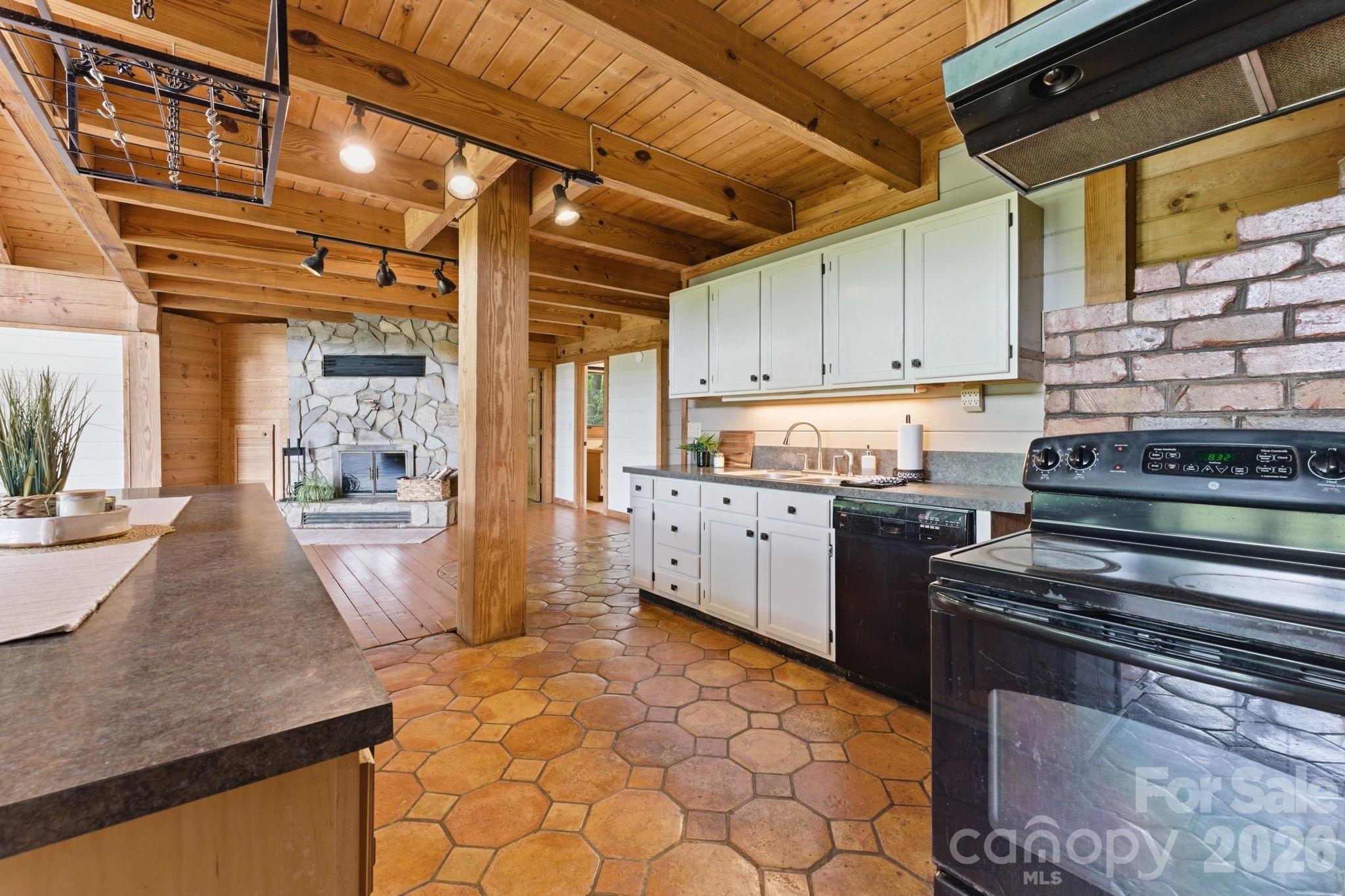 429 Biodome Drive — Waynesville