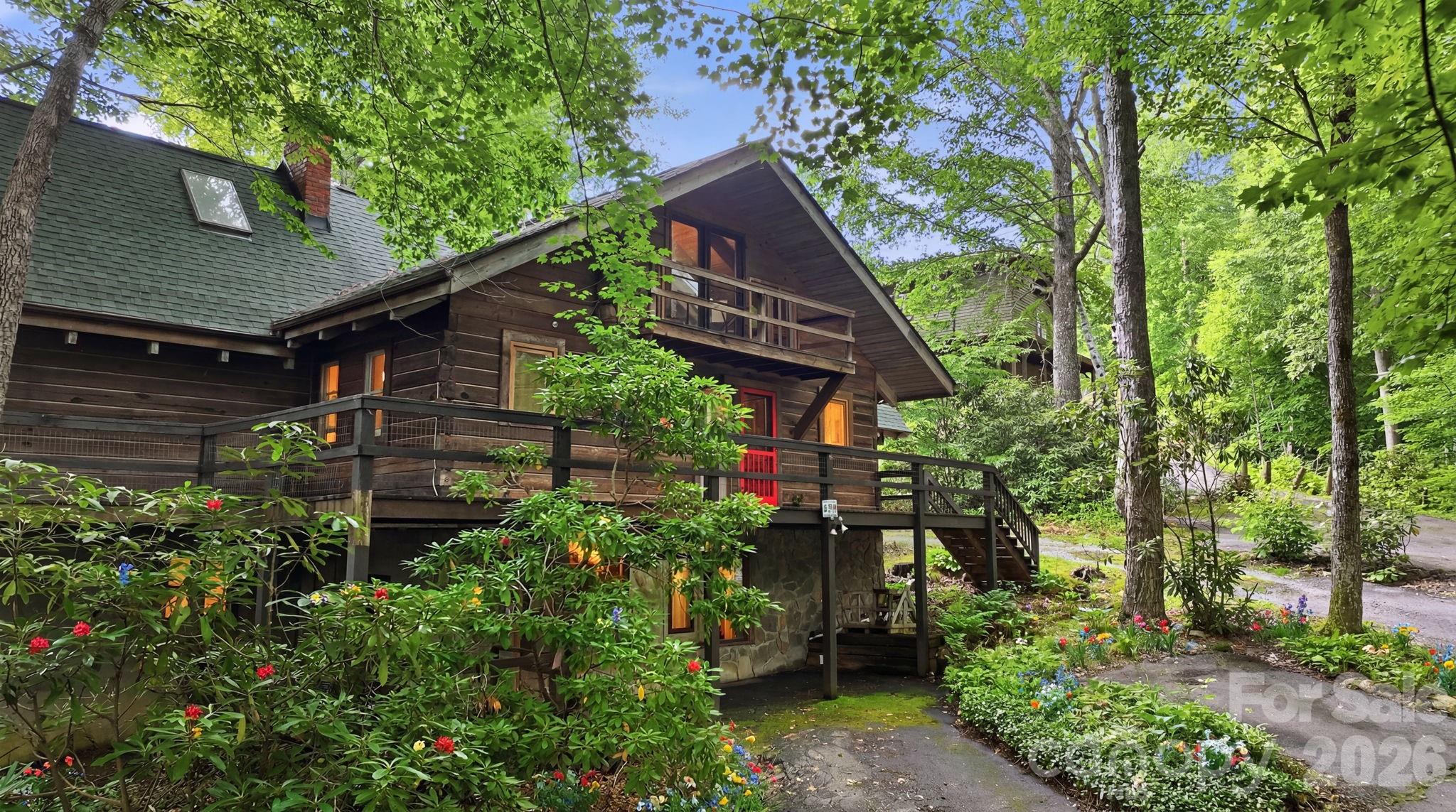 429 Biodome Drive — Waynesville
