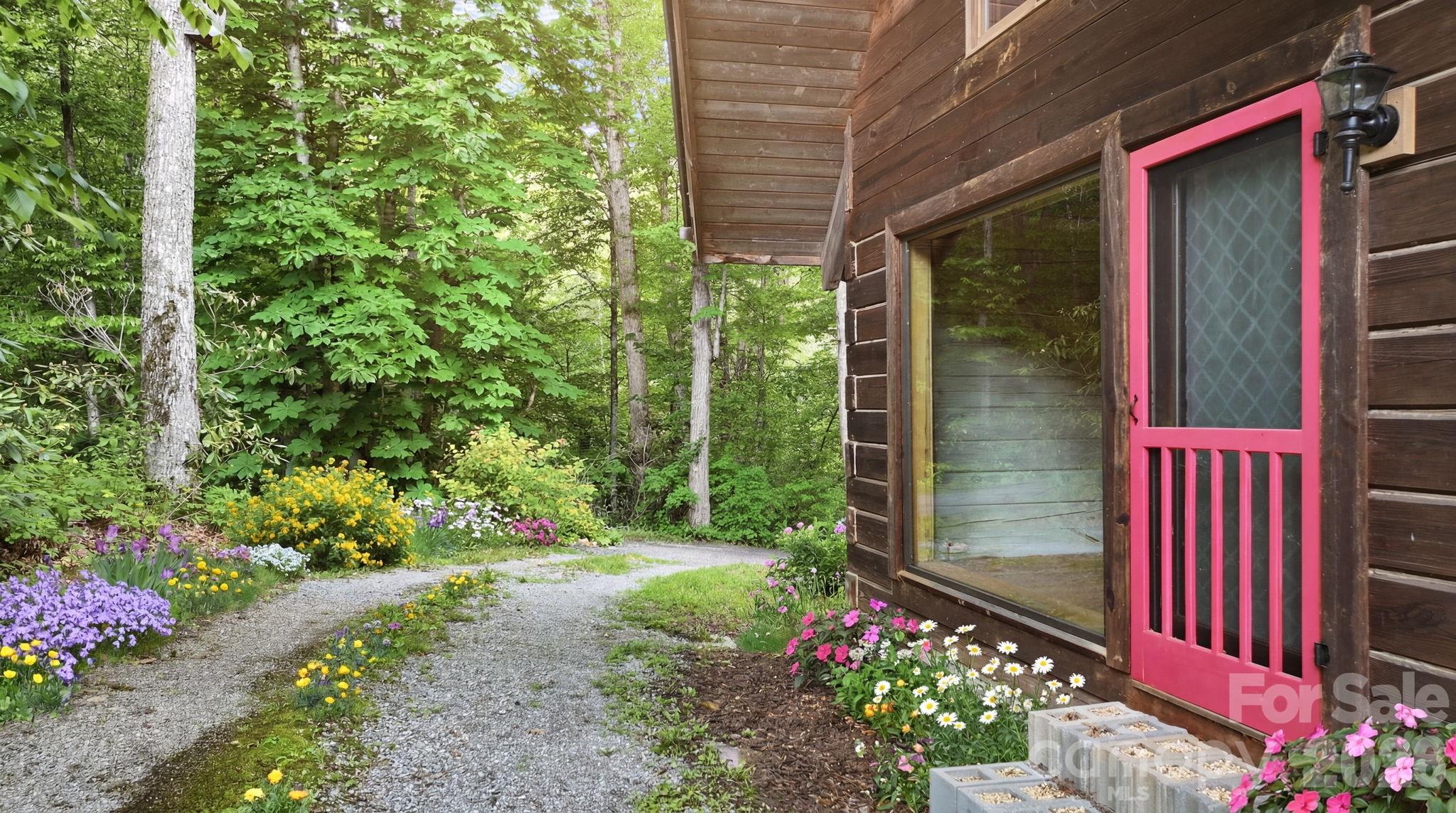 429 Biodome Drive — Waynesville