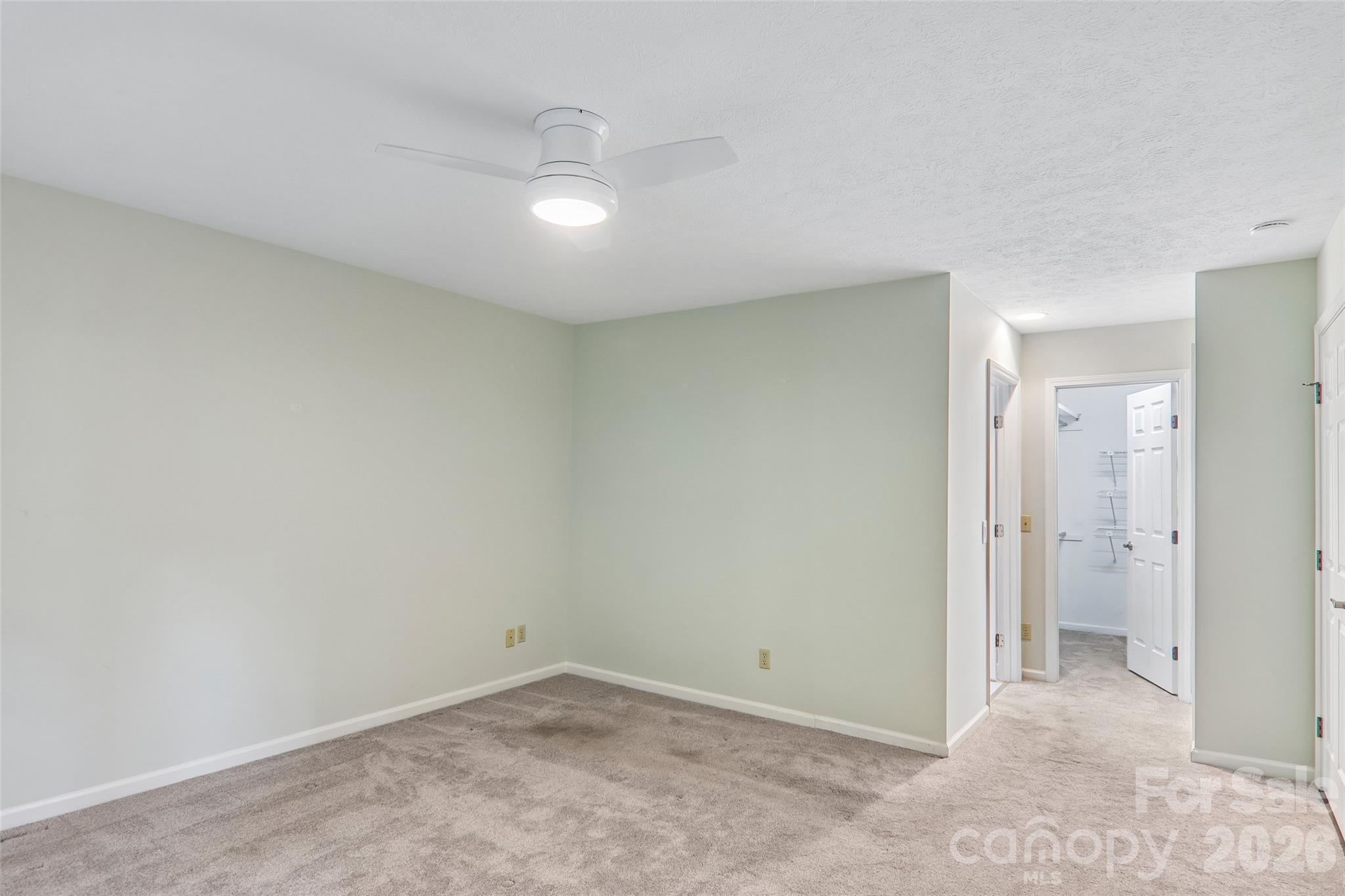 405 Wild Oak Lane — Hendersonville