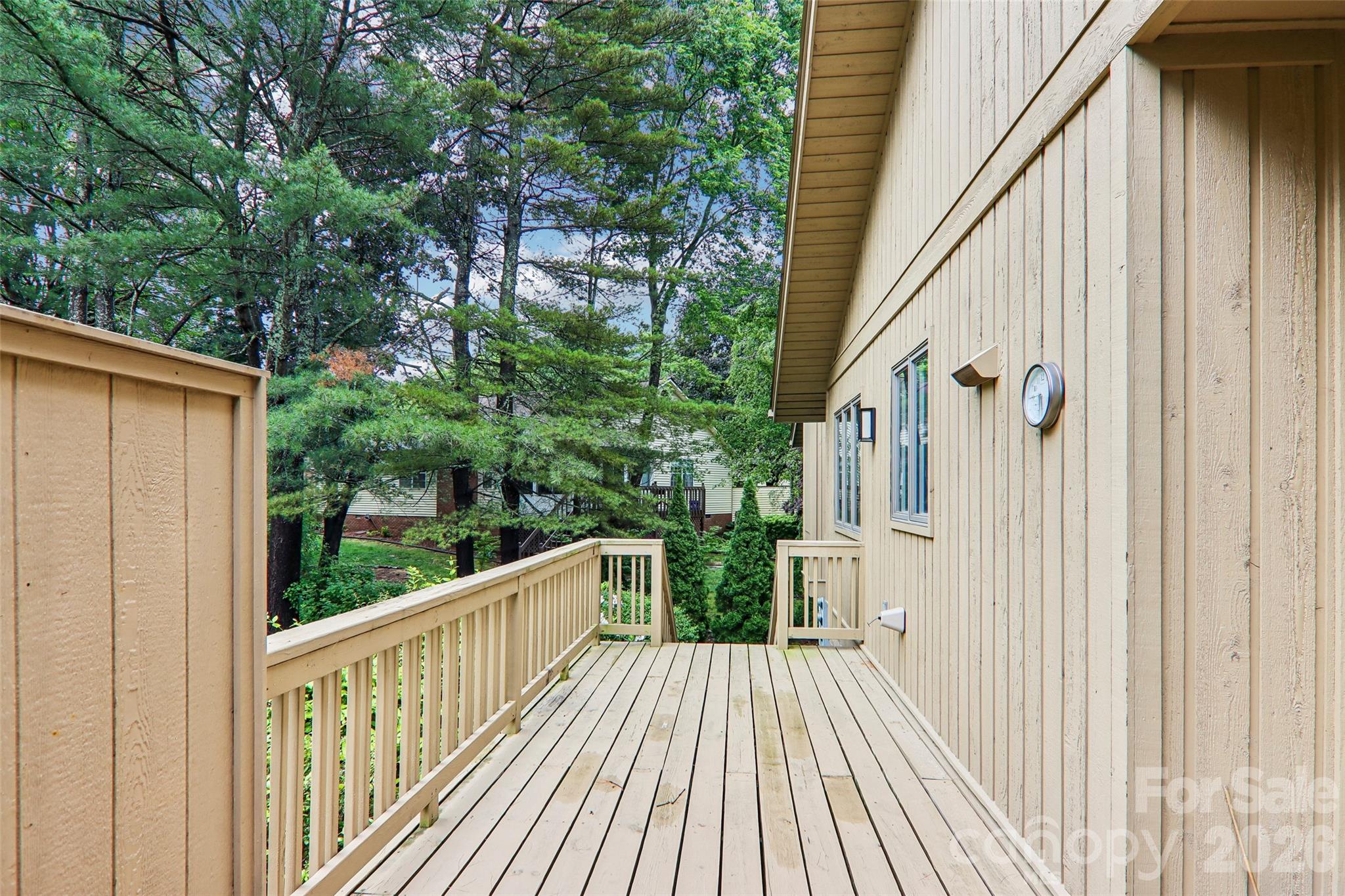 405 Wild Oak Lane — Hendersonville