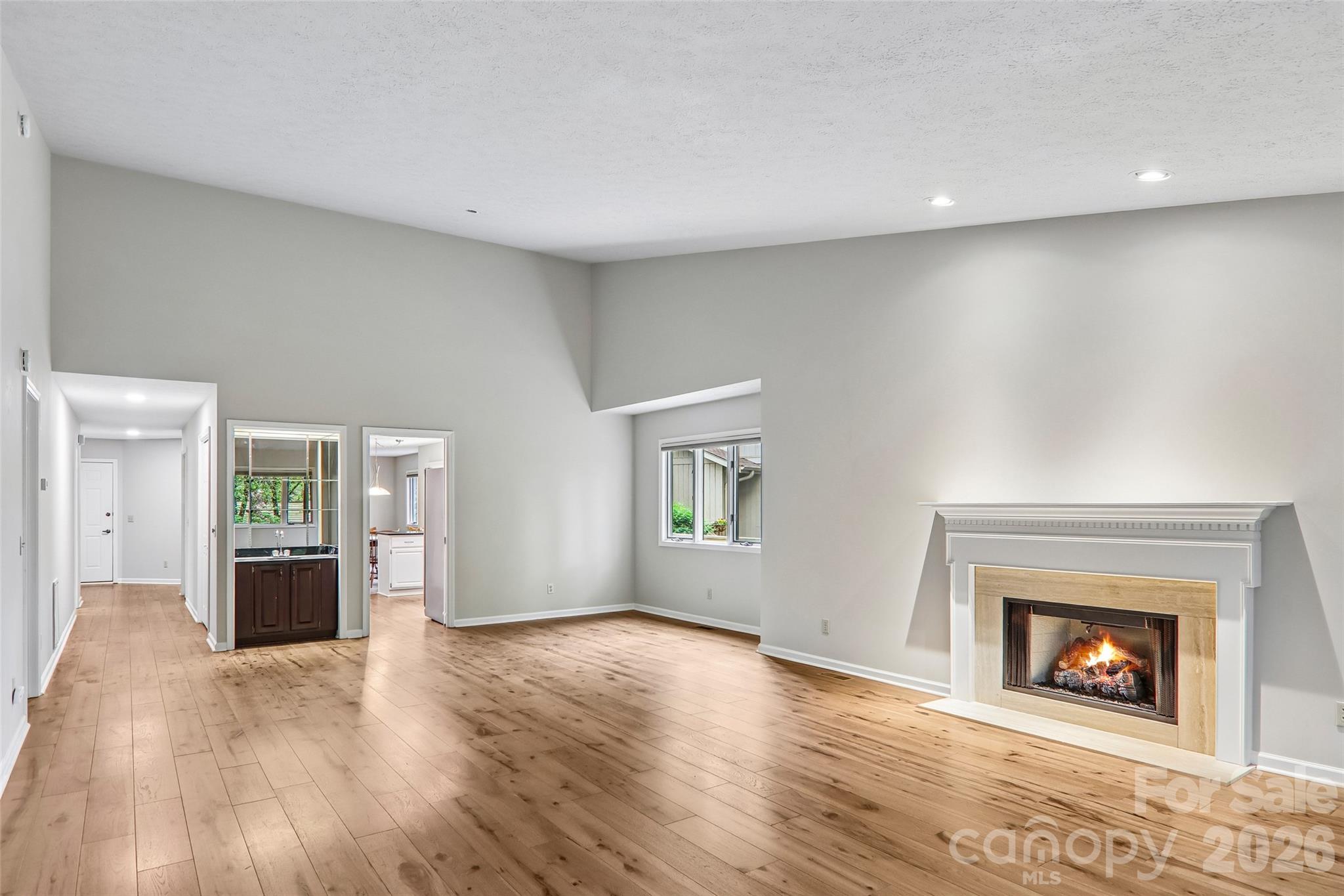 405 Wild Oak Lane — Hendersonville