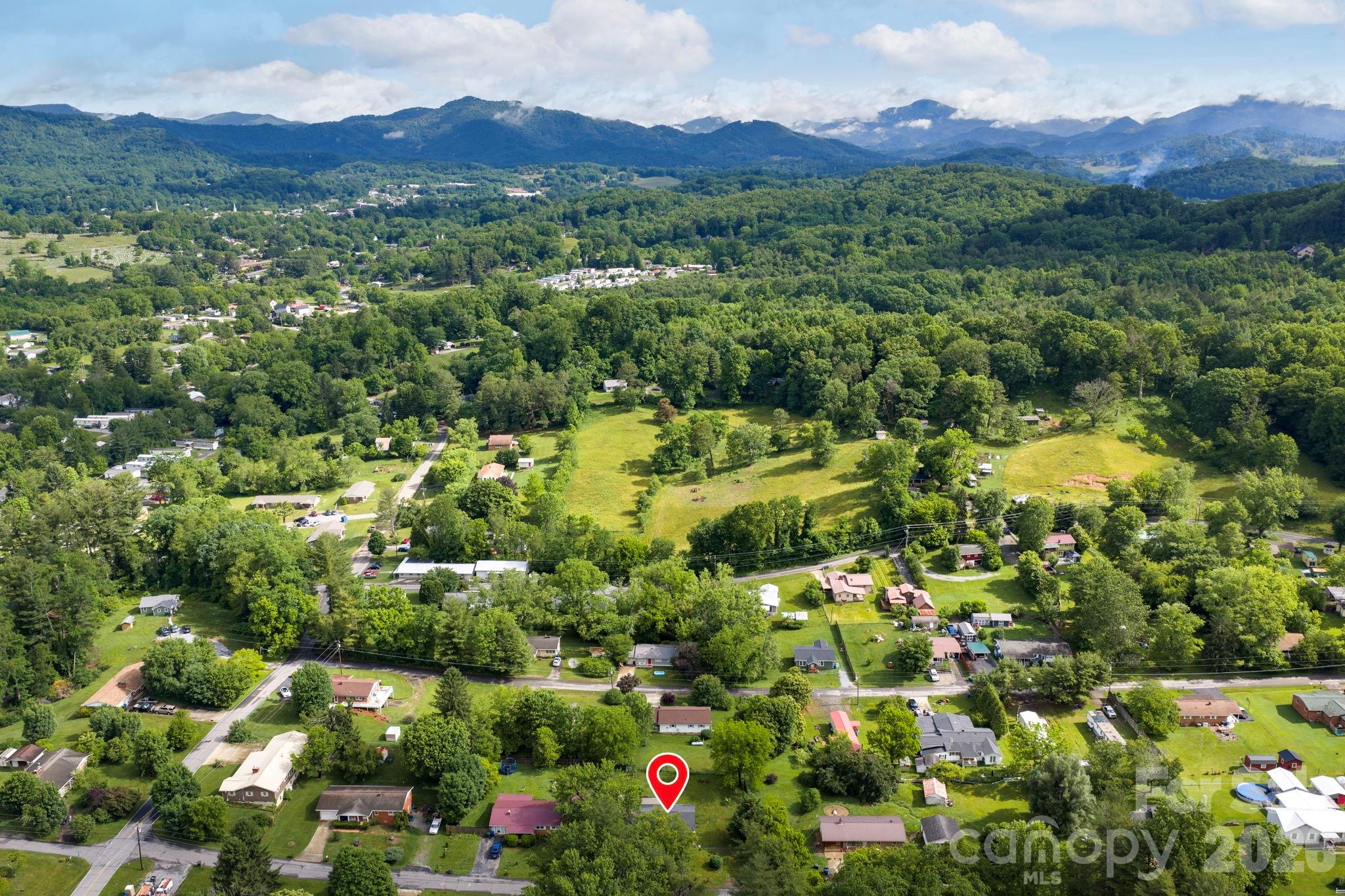 65 Farley Street — Waynesville
