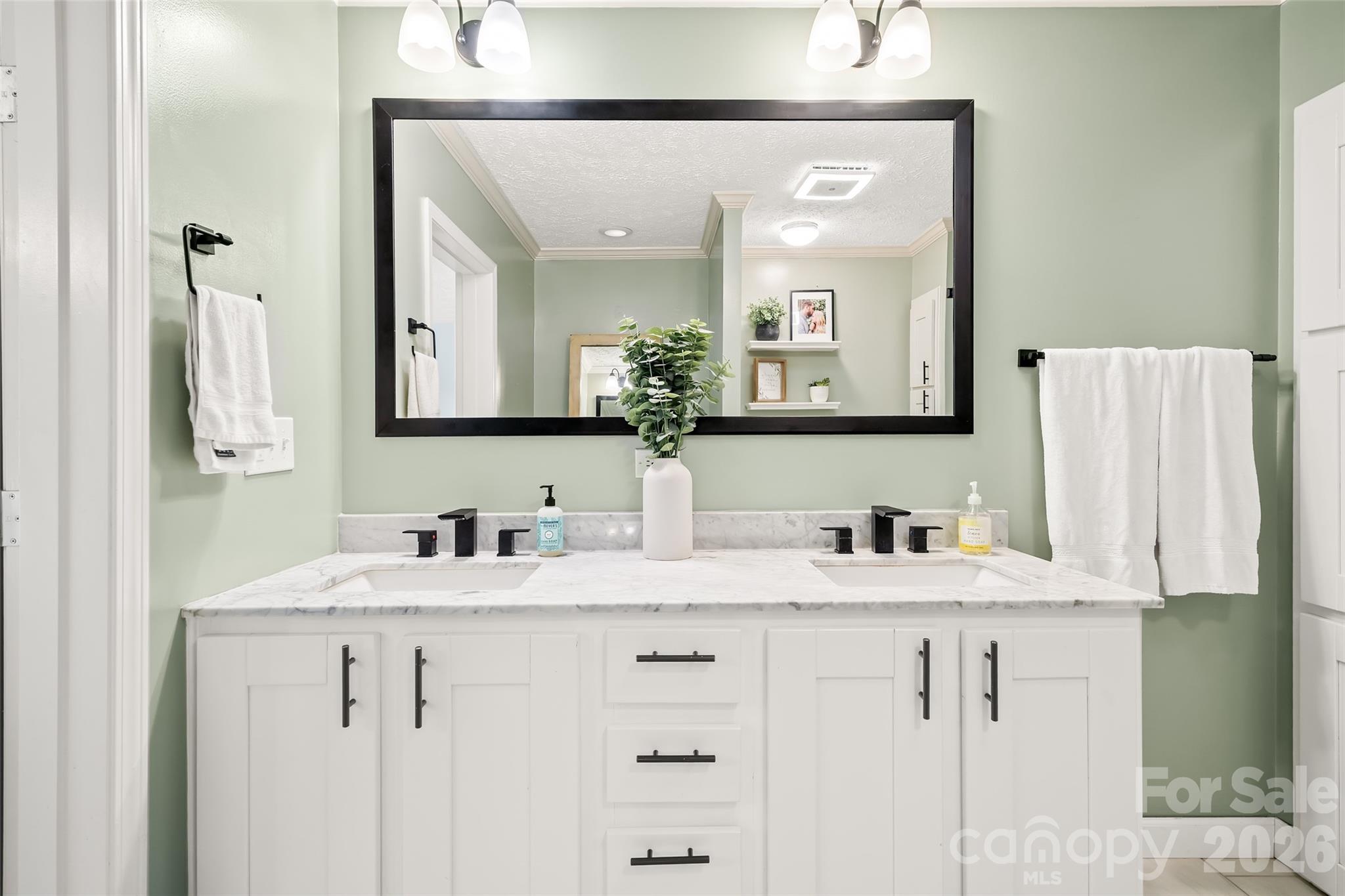 11 Misty Lane — Candler