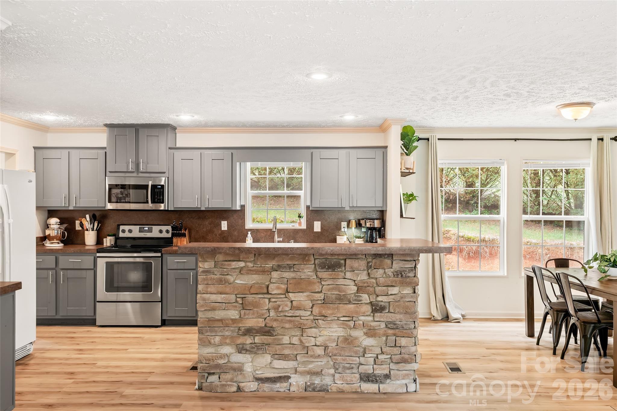 11 Misty Lane — Candler