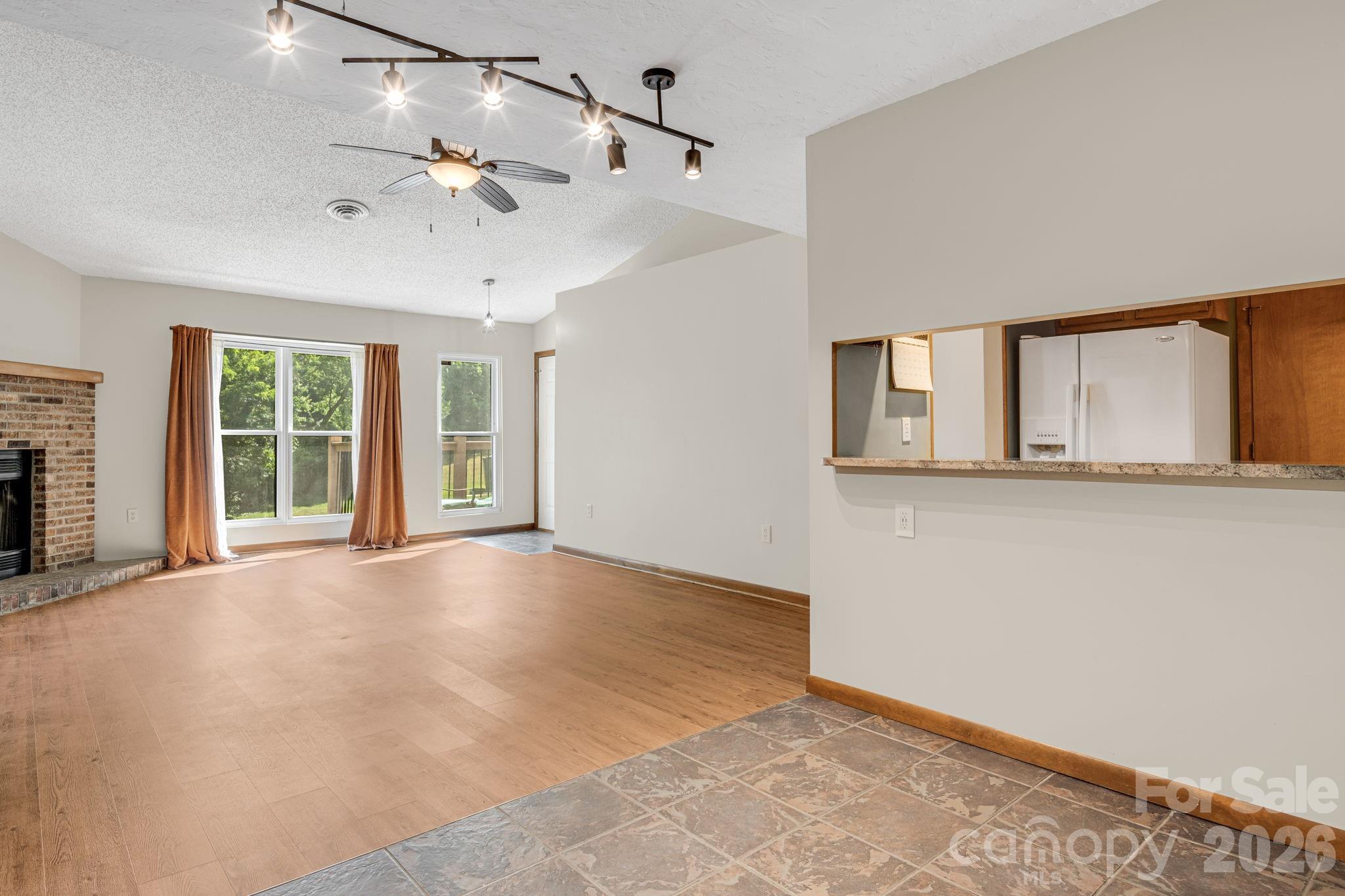 60 Ravencroft Lane — Asheville
