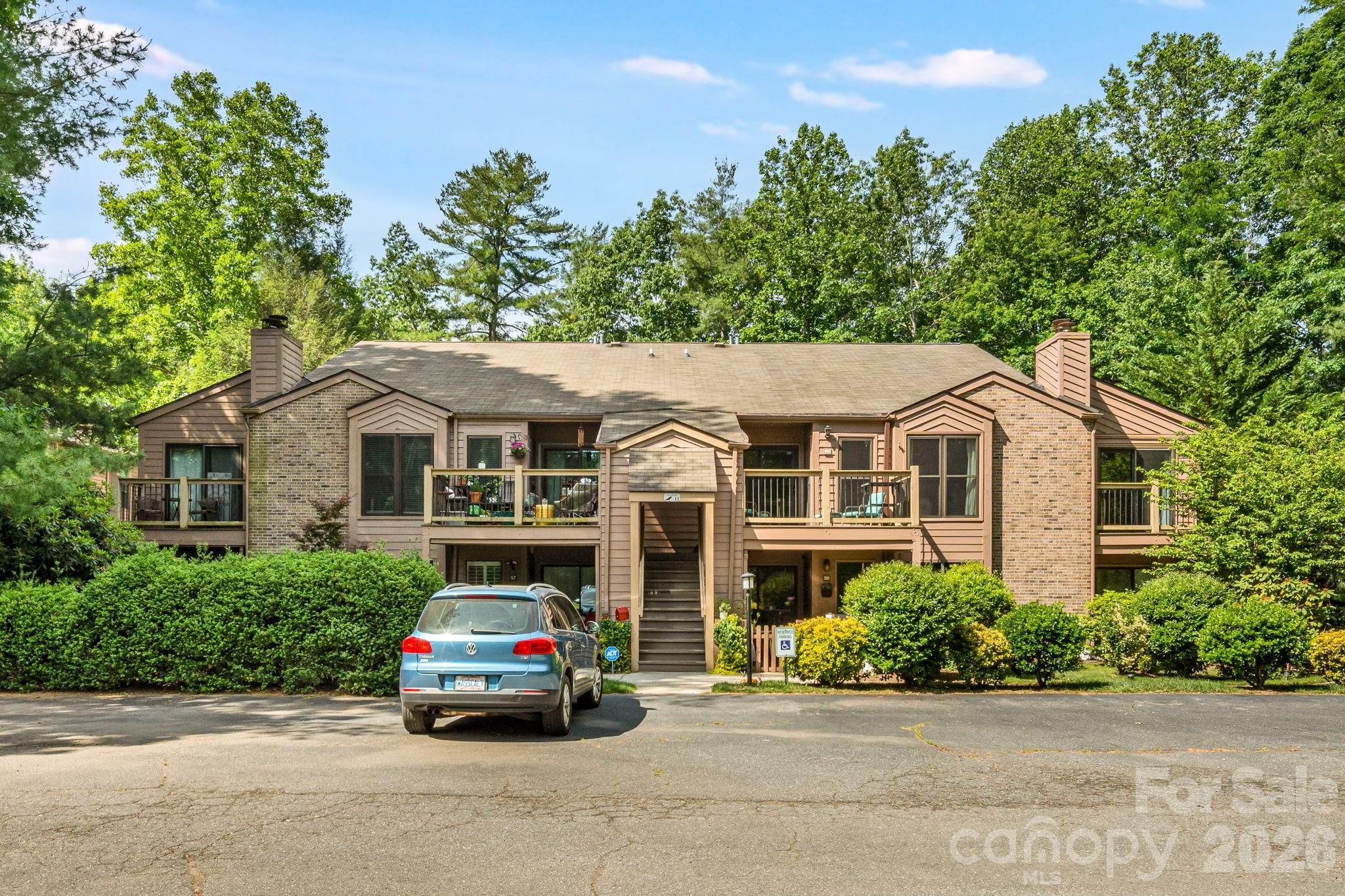 60 Ravencroft Lane — Asheville