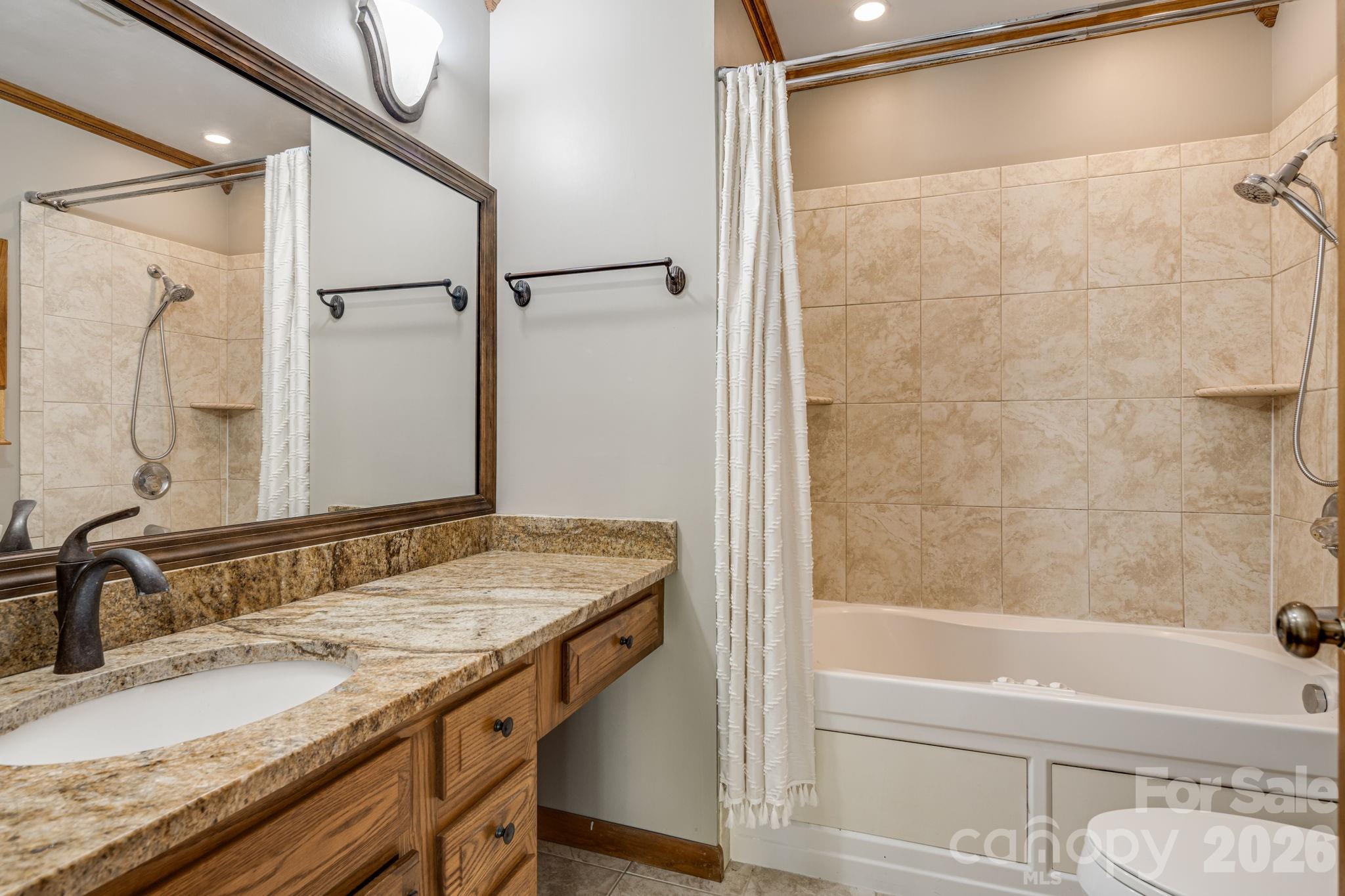 60 Ravencroft Lane — Asheville