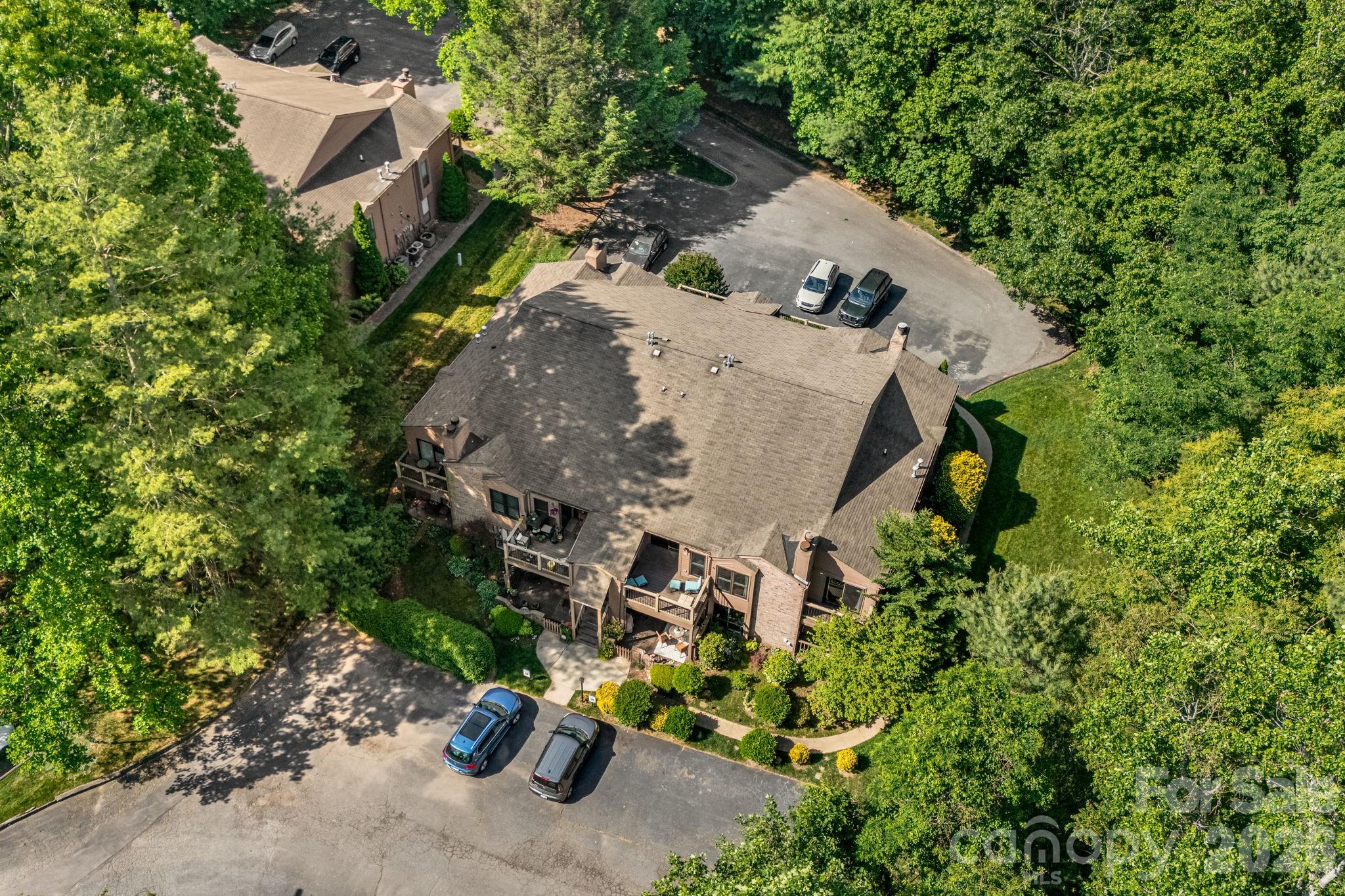 60 Ravencroft Lane — Asheville