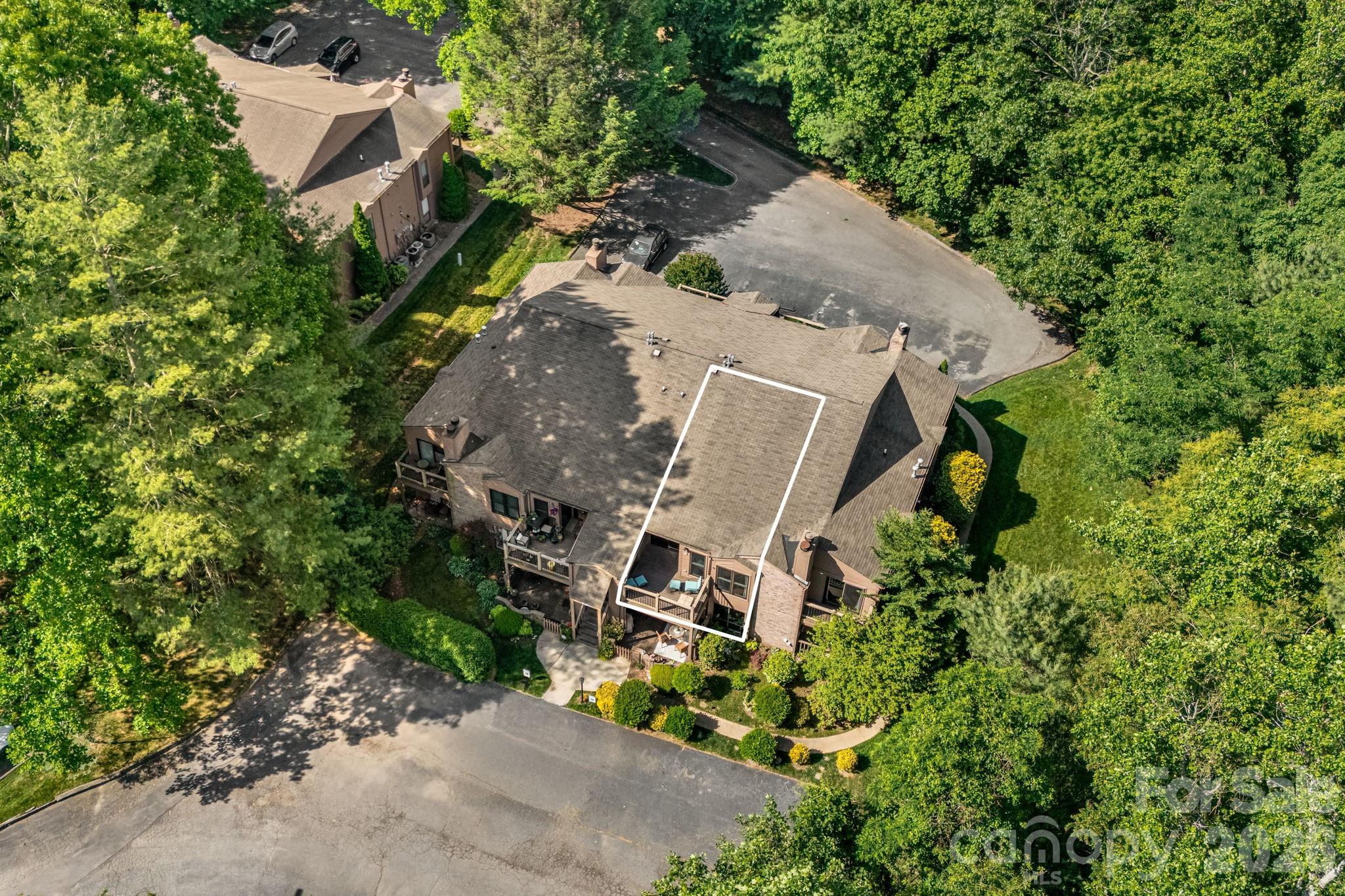 60 Ravencroft Lane — Asheville