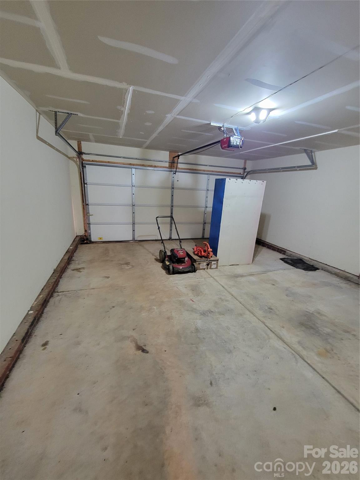 806 Sinclair Drive — Monroe