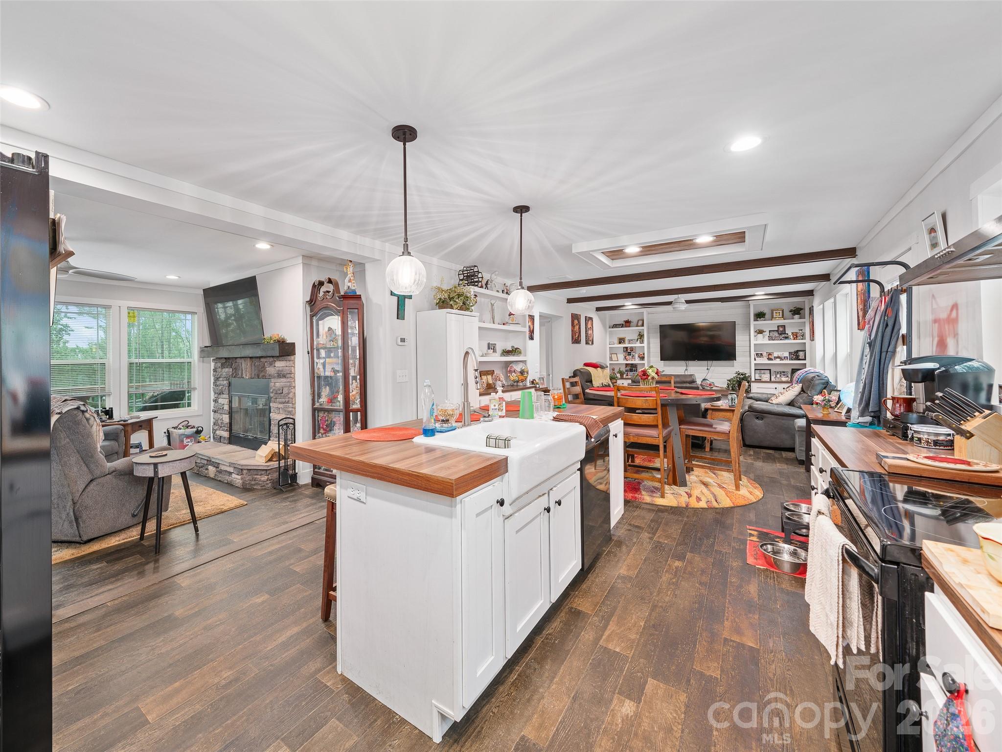 86 Jarrett Drive — Bakersville