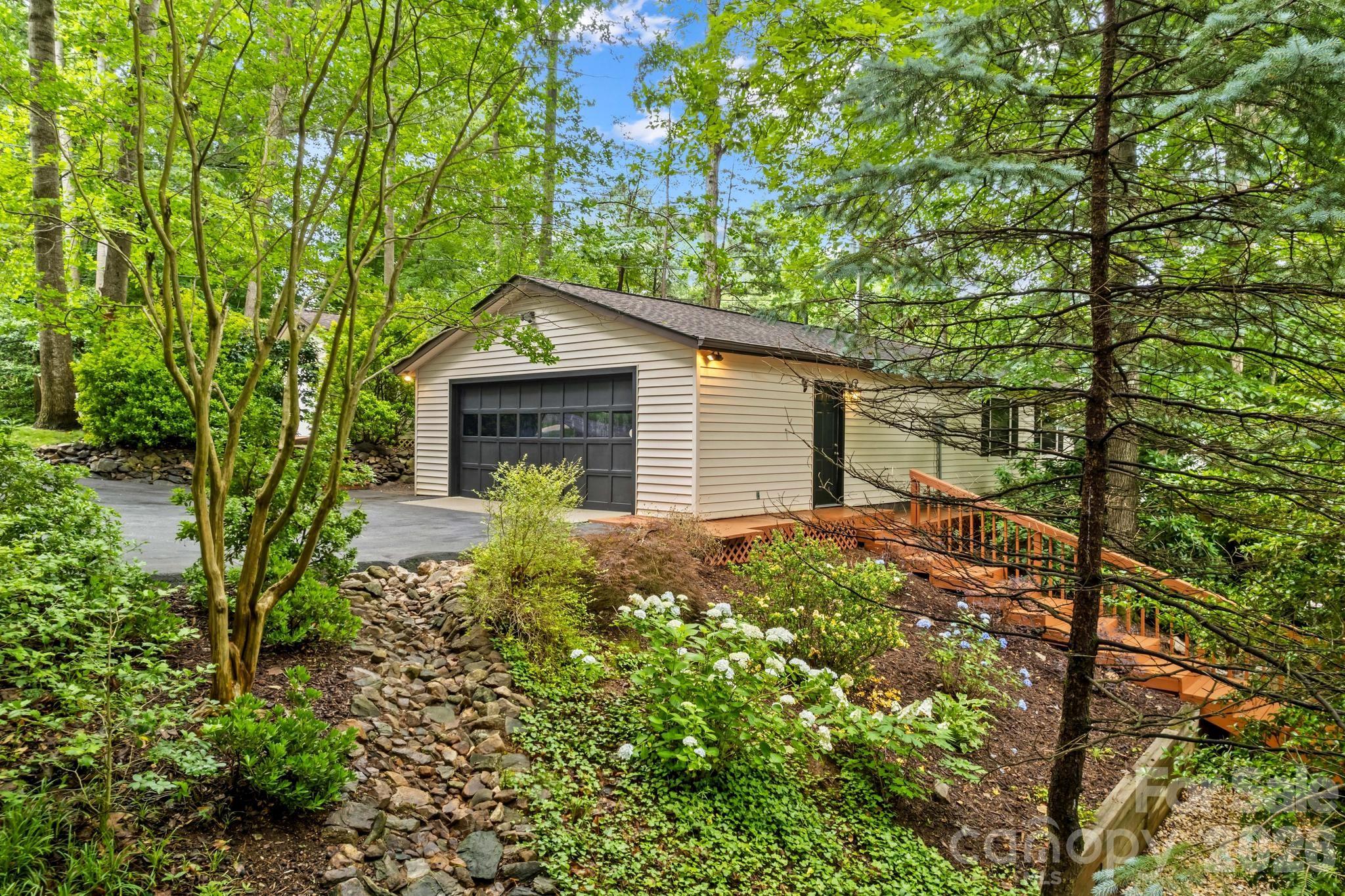 8460 Keven Circle — Sherrills Ford