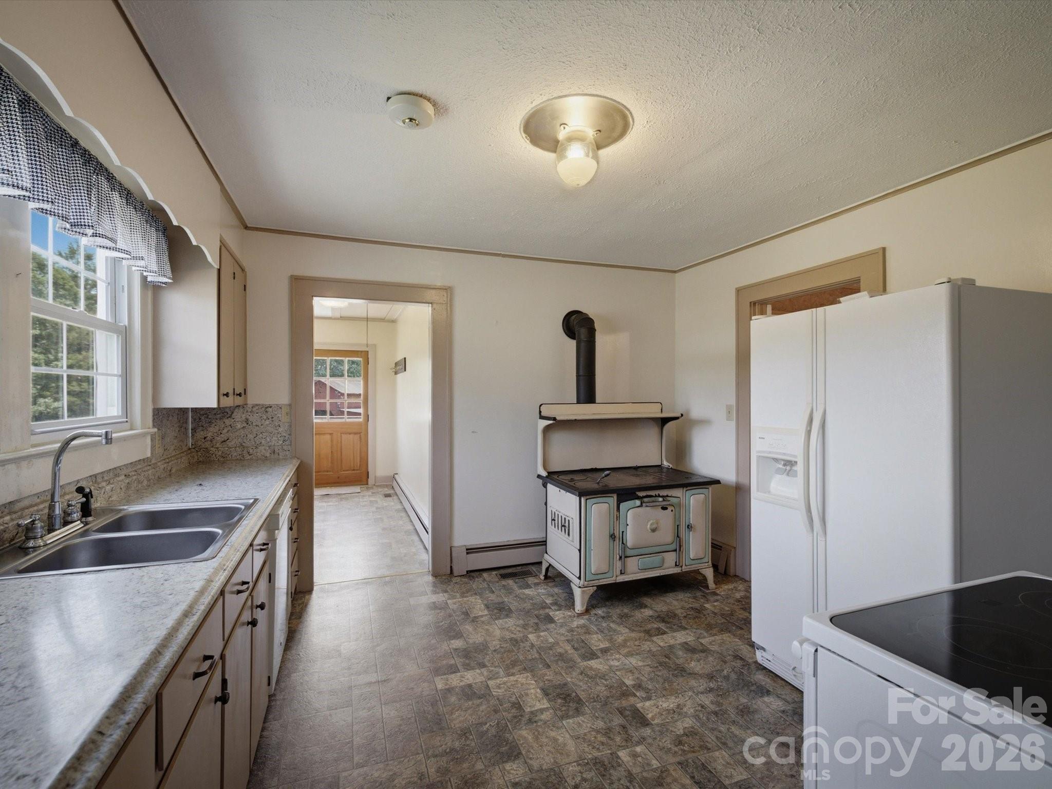 2401 Lail Road — Morganton
