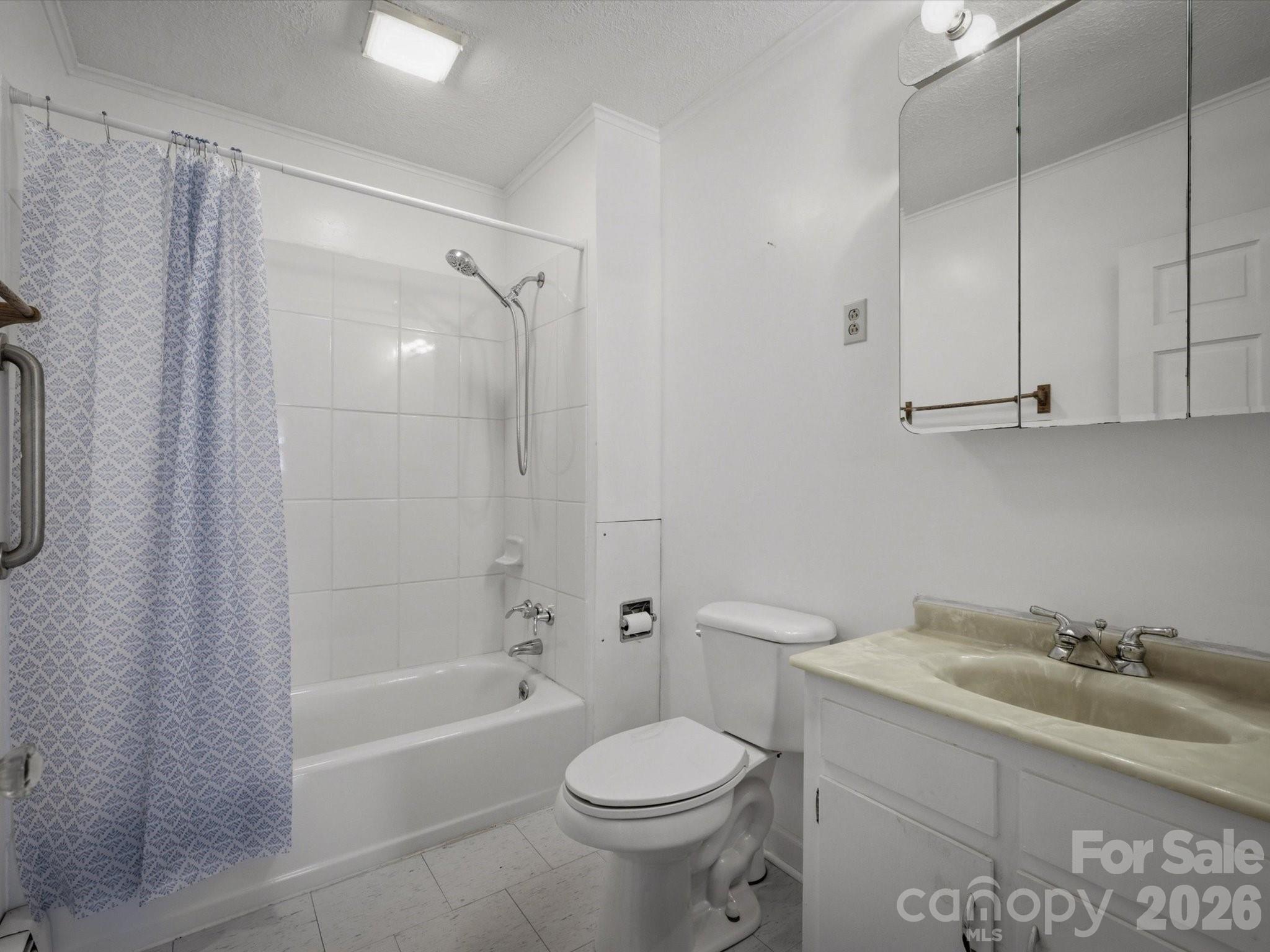 2401 Lail Road — Morganton