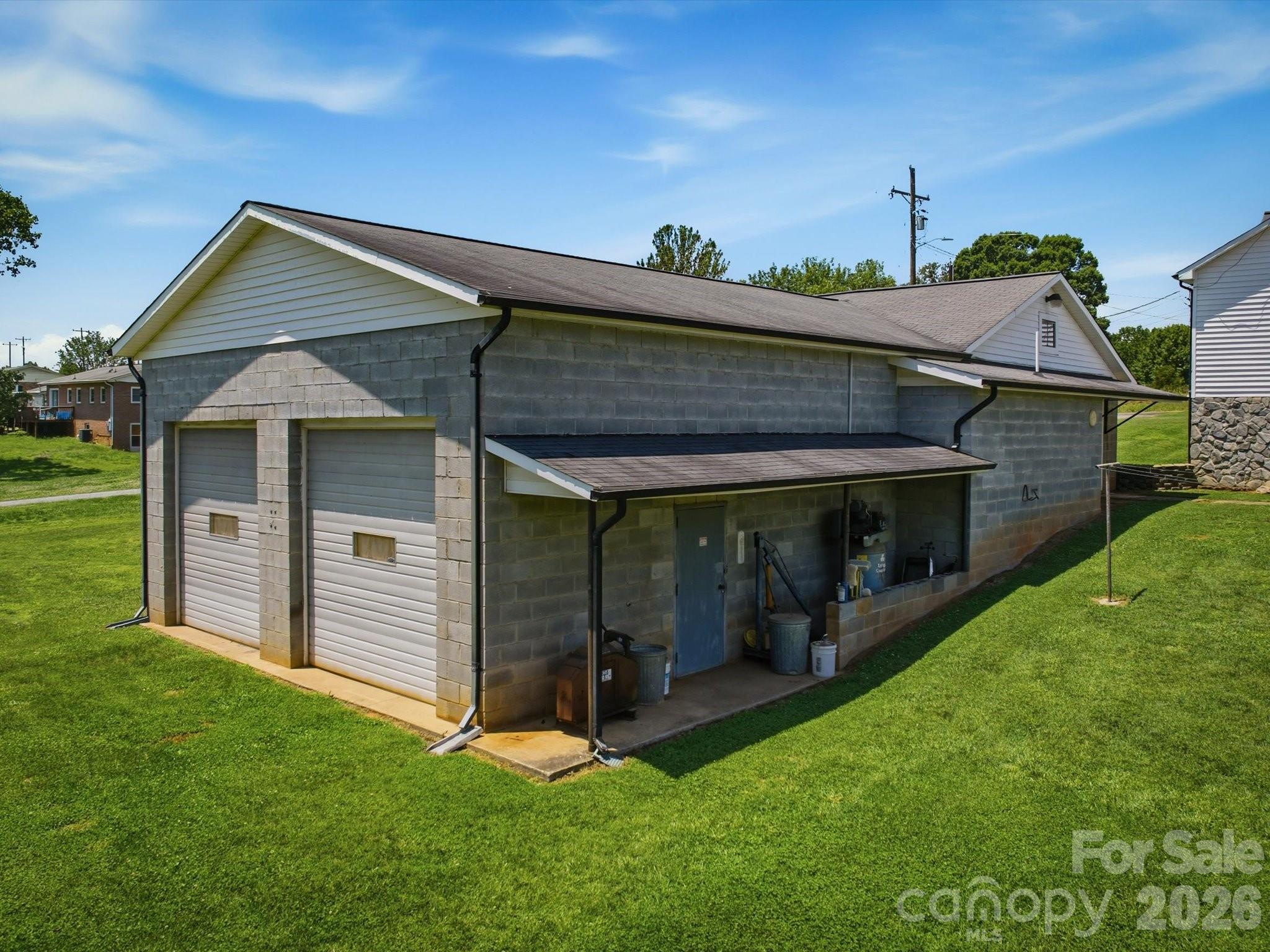 2401 Lail Road — Morganton