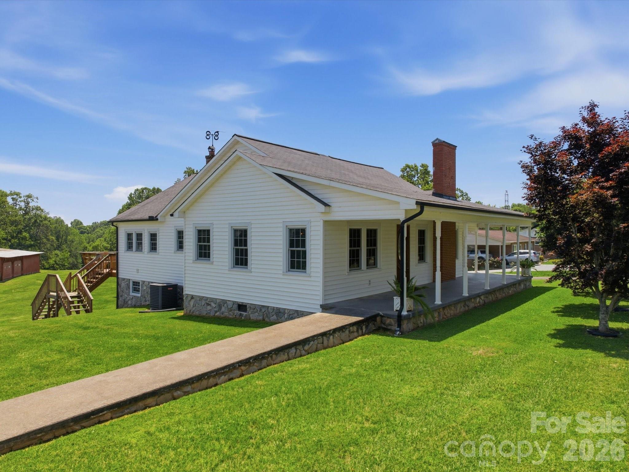 2401 Lail Road — Morganton