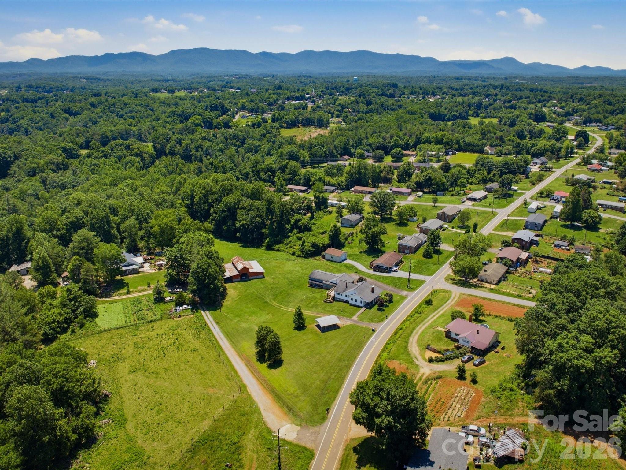 2401 Lail Road — Morganton