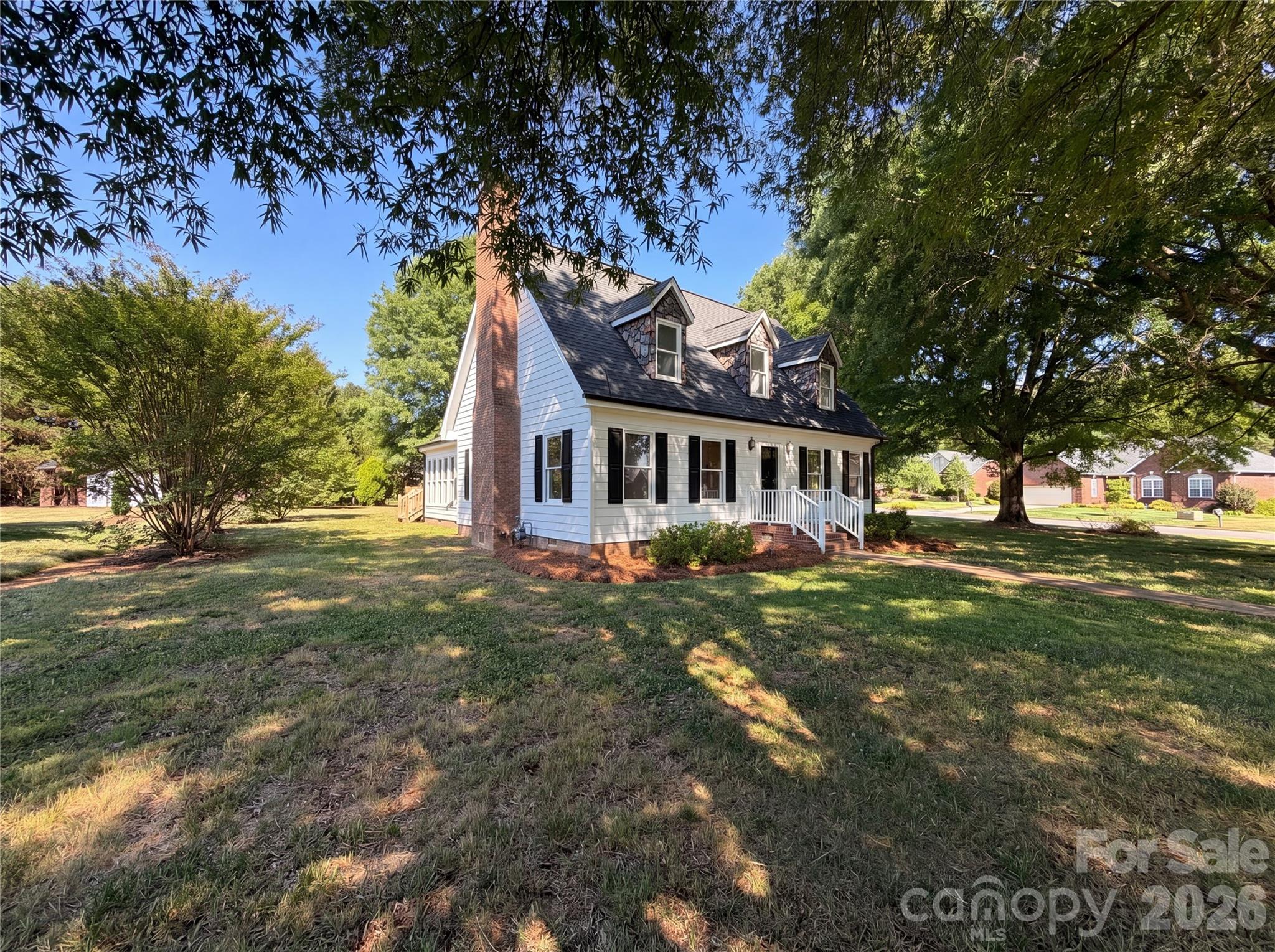 103 Hampshire Court — Salisbury