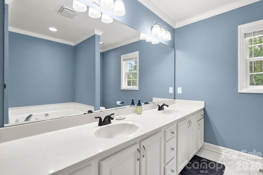4403 Hubbard Road — Charlotte
