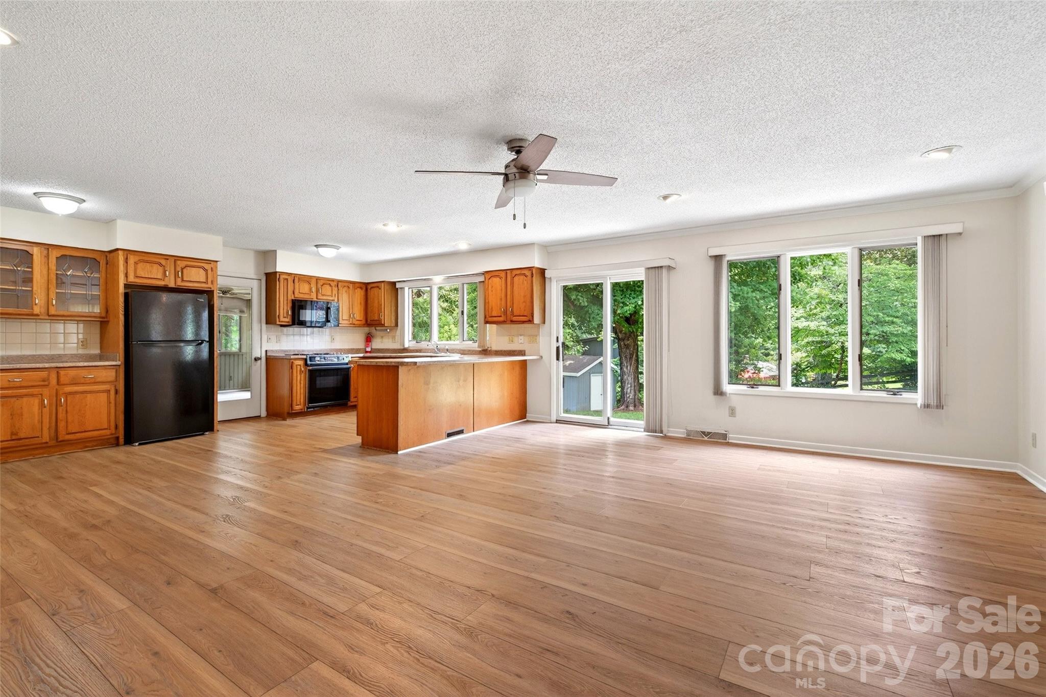 35 Mountain Terrace — Asheville