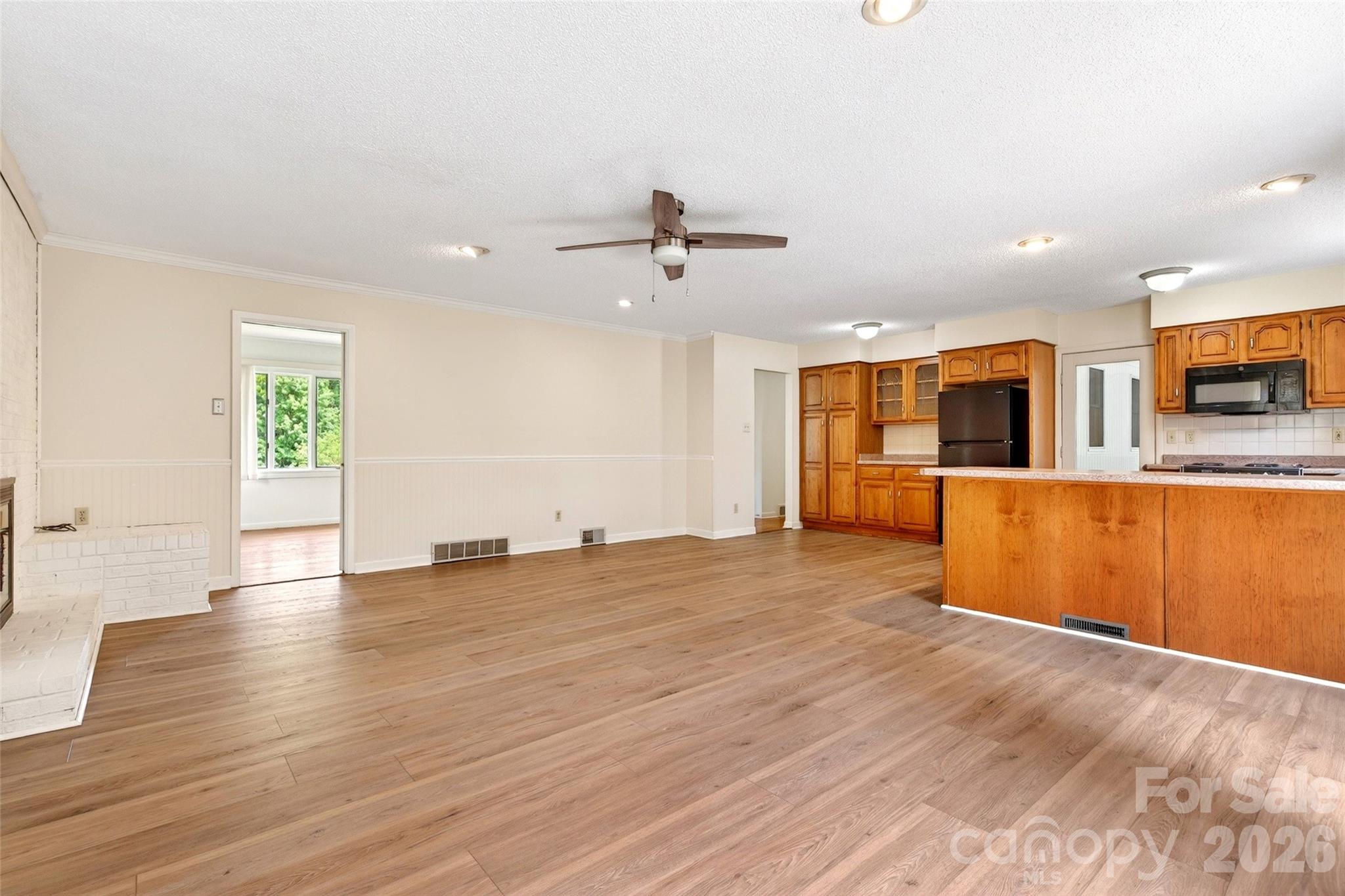 35 Mountain Terrace — Asheville
