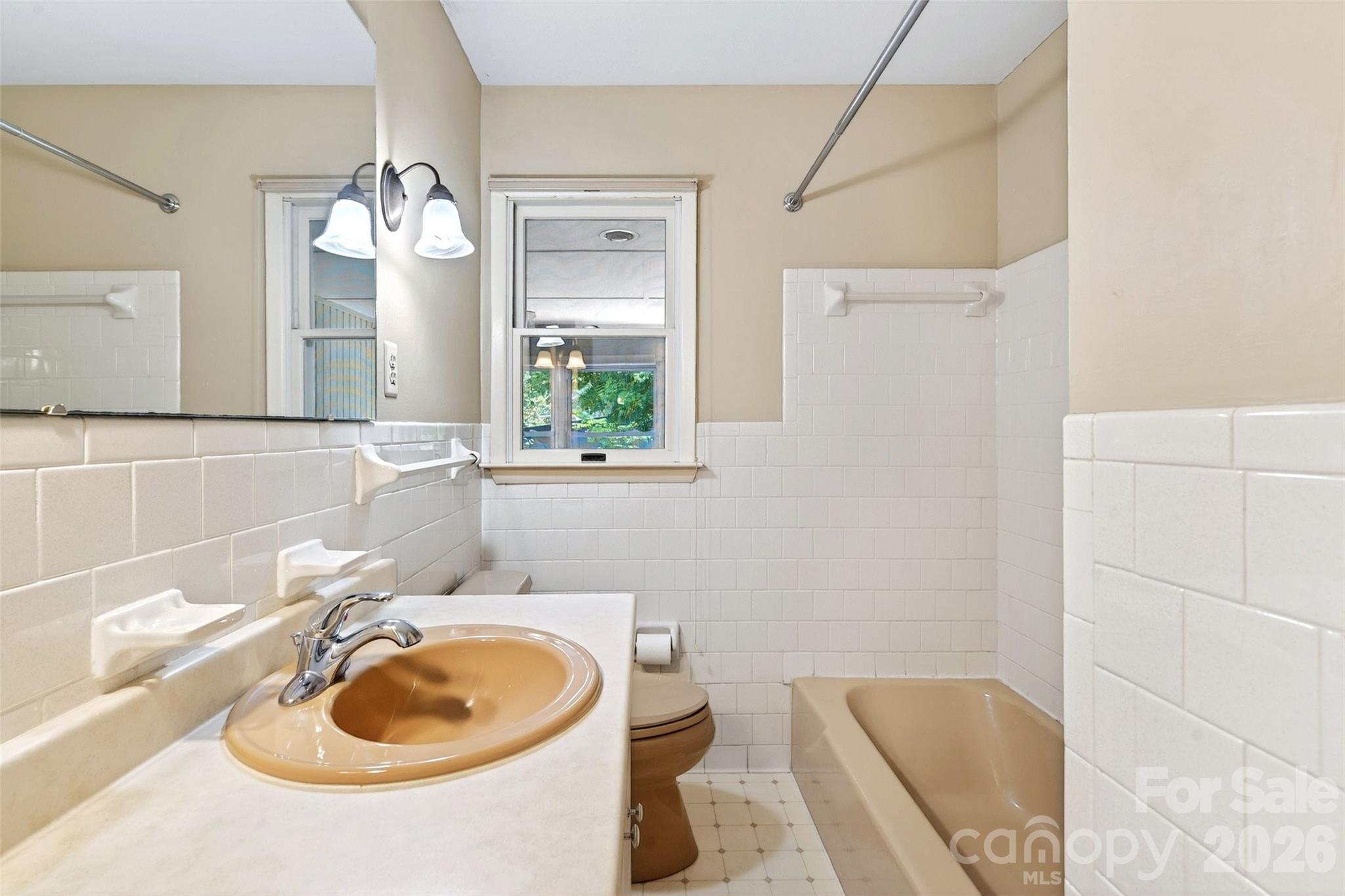 35 Mountain Terrace — Asheville