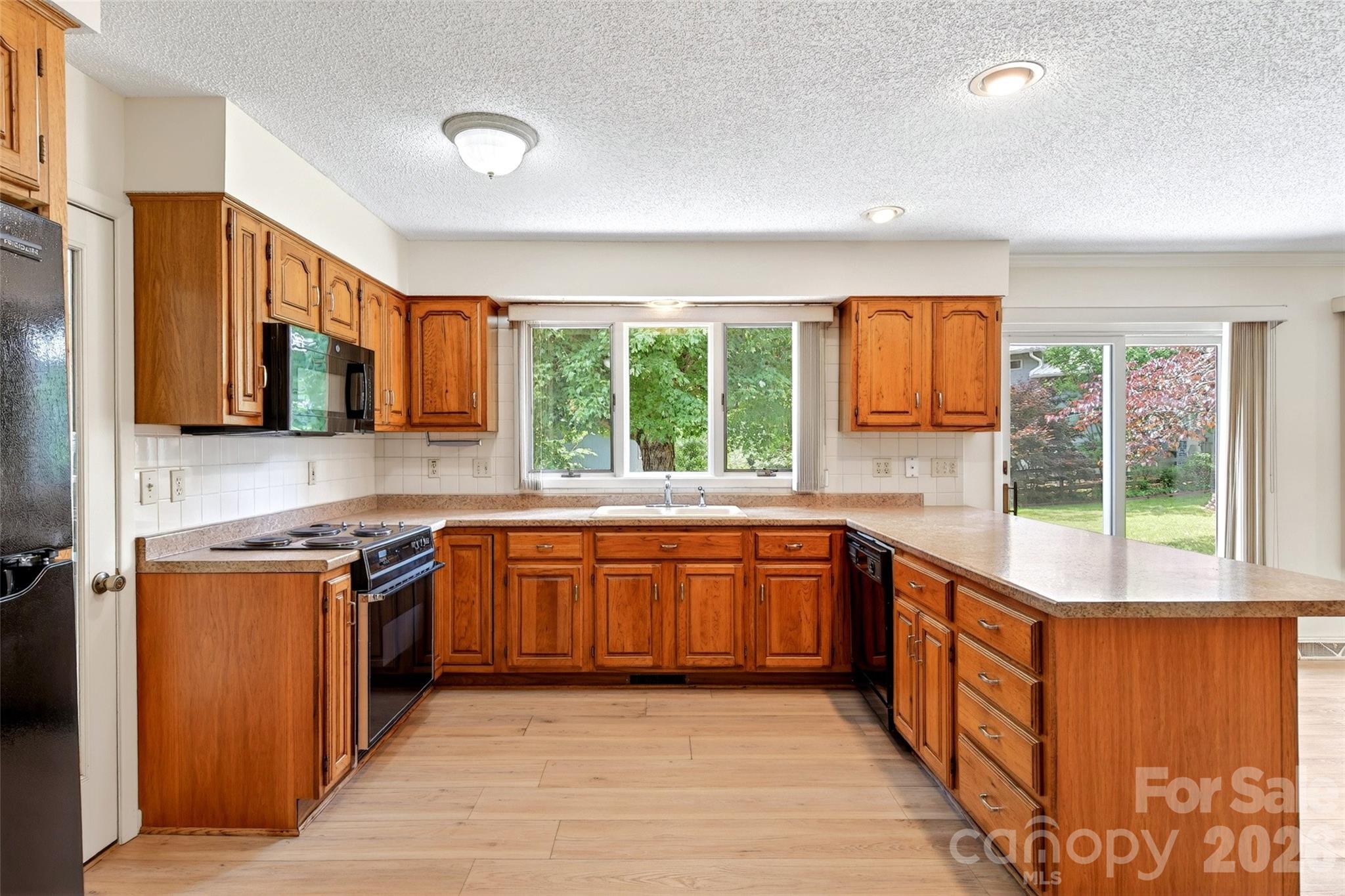 35 Mountain Terrace — Asheville