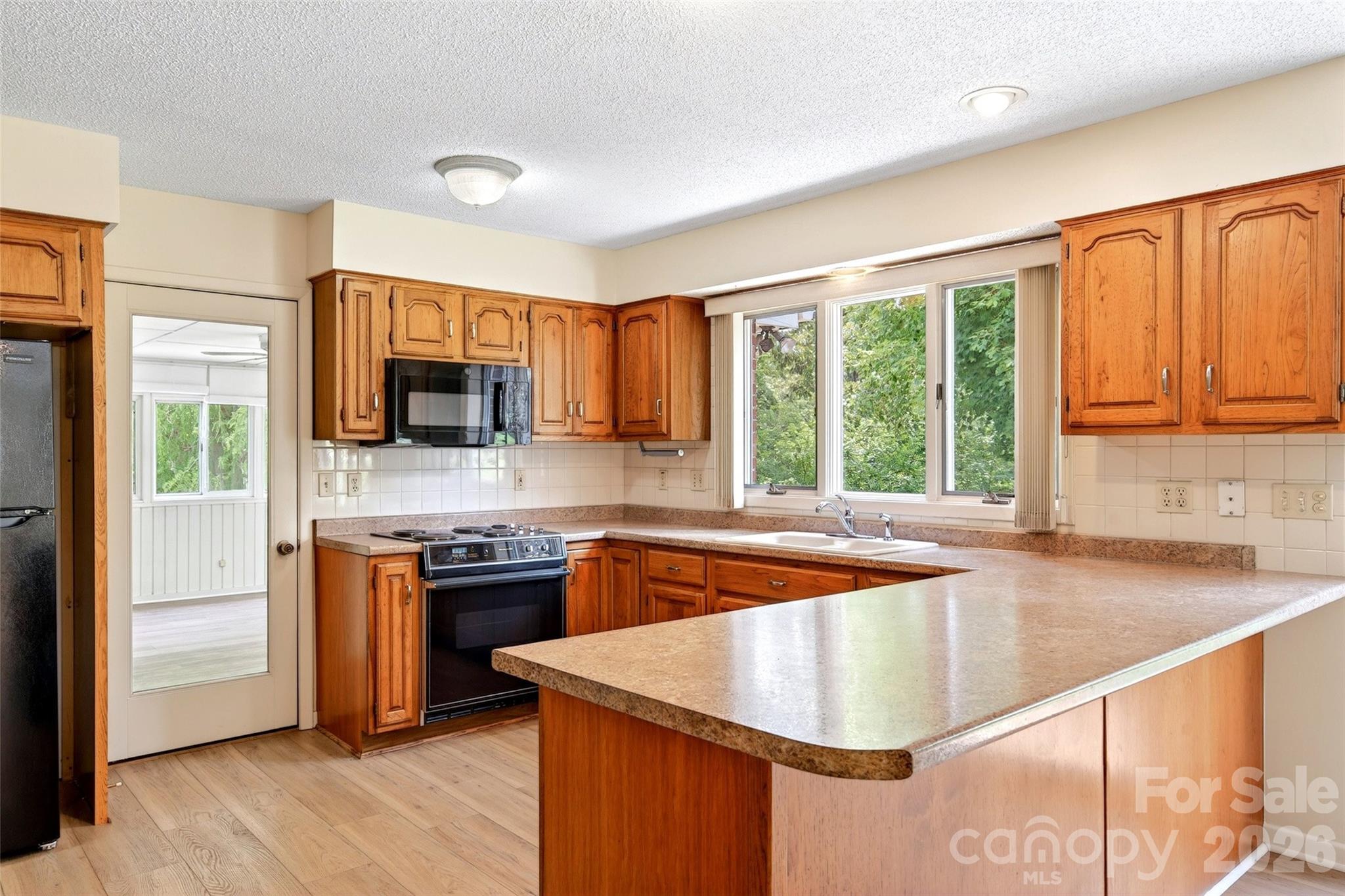 35 Mountain Terrace — Asheville