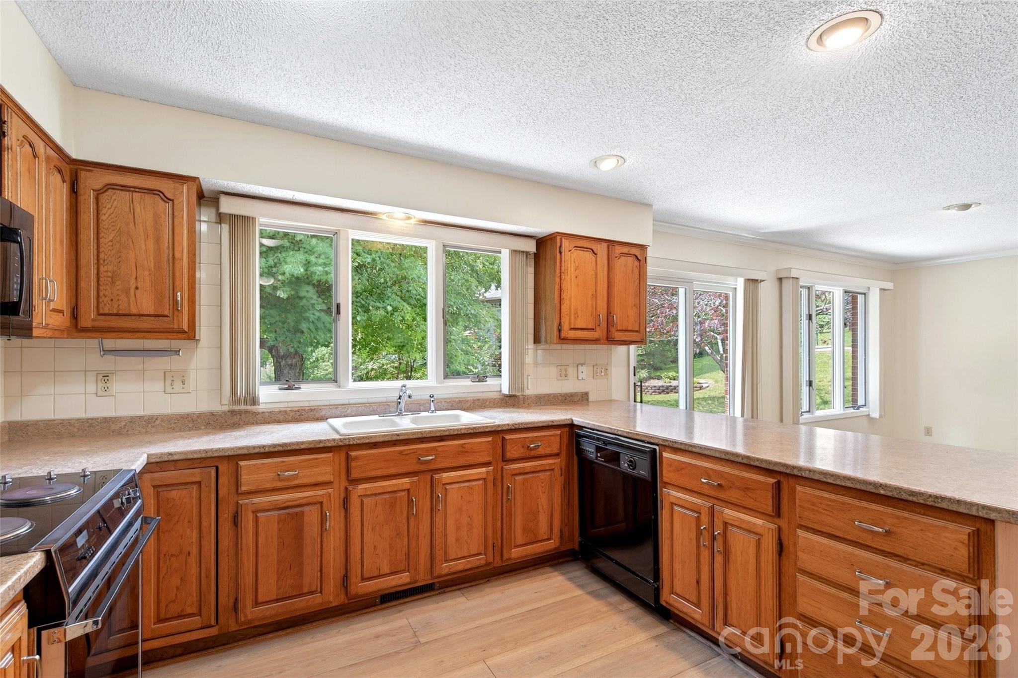35 Mountain Terrace — Asheville