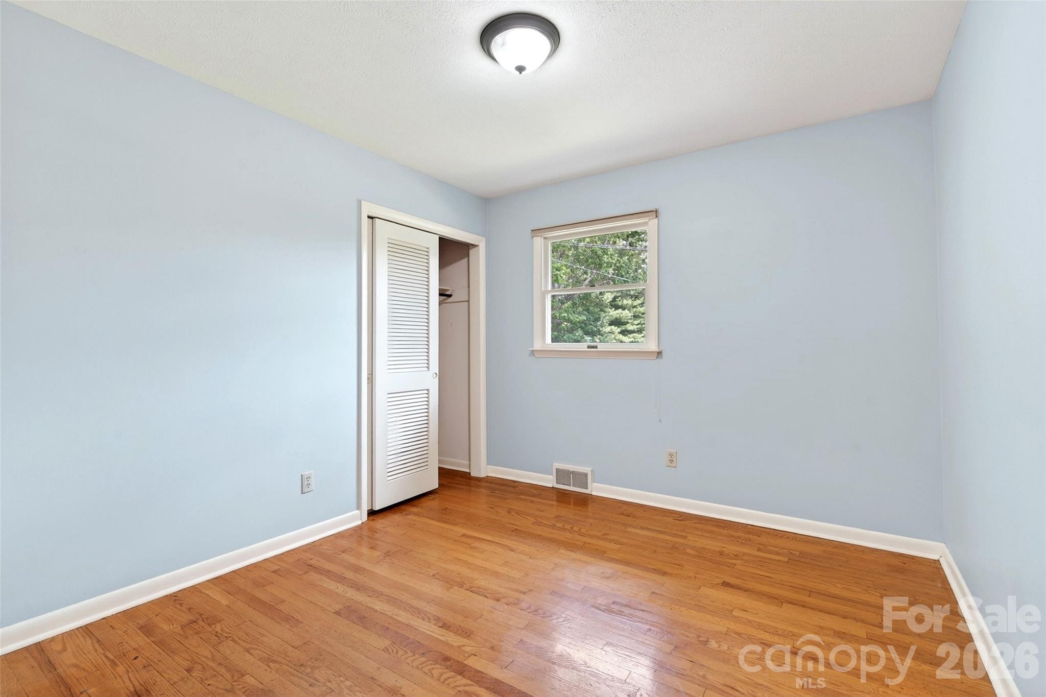35 Mountain Terrace — Asheville