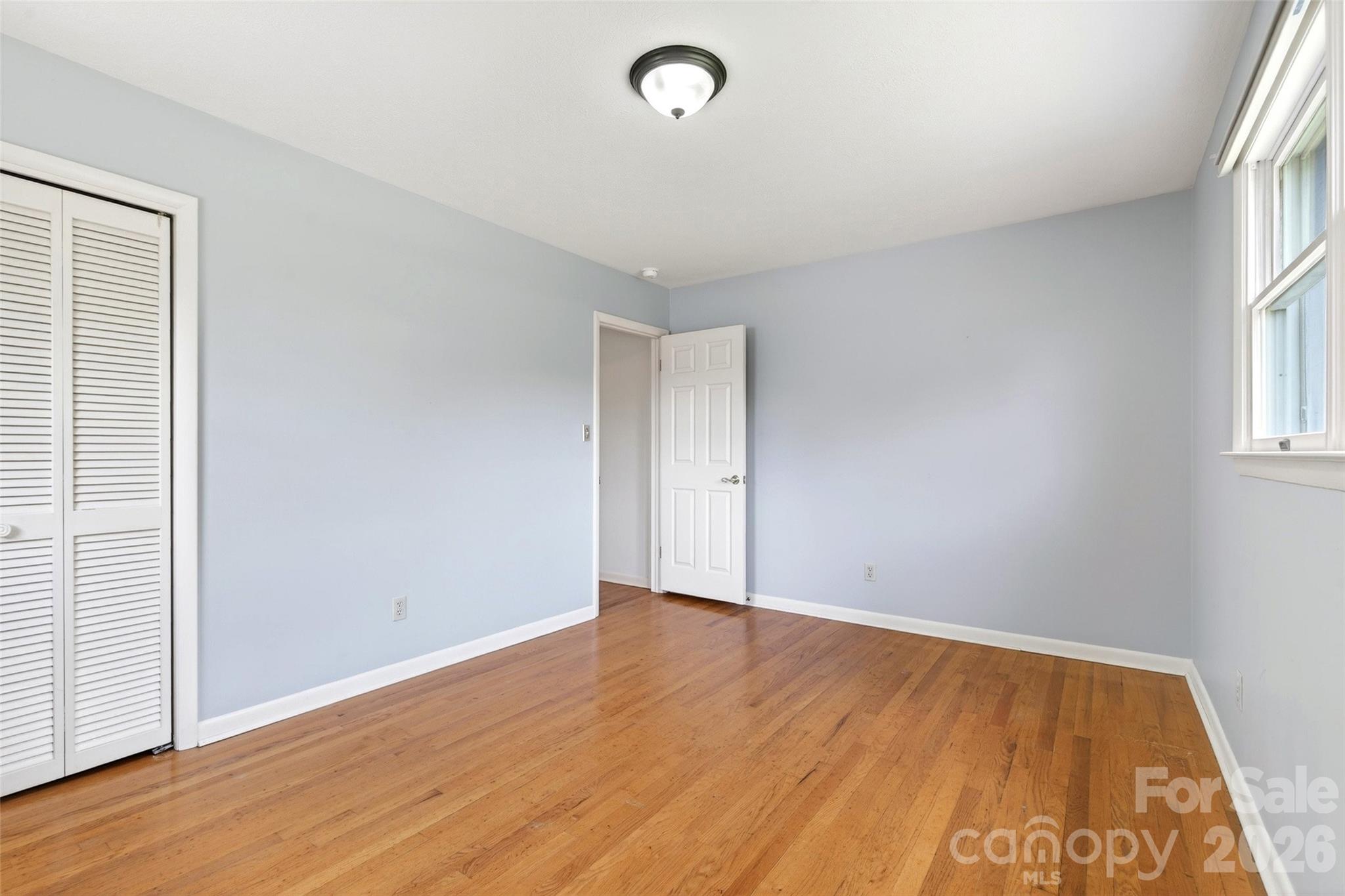 35 Mountain Terrace — Asheville