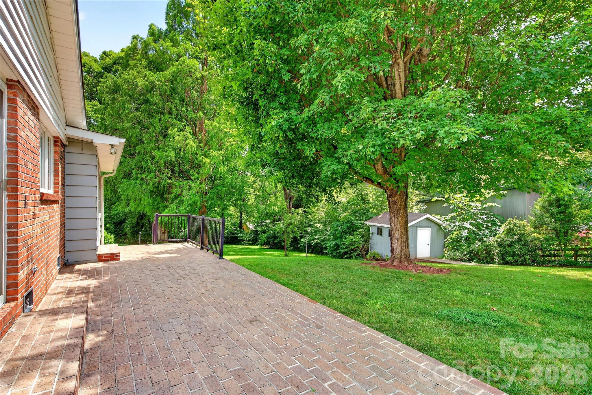 35 Mountain Terrace — Asheville
