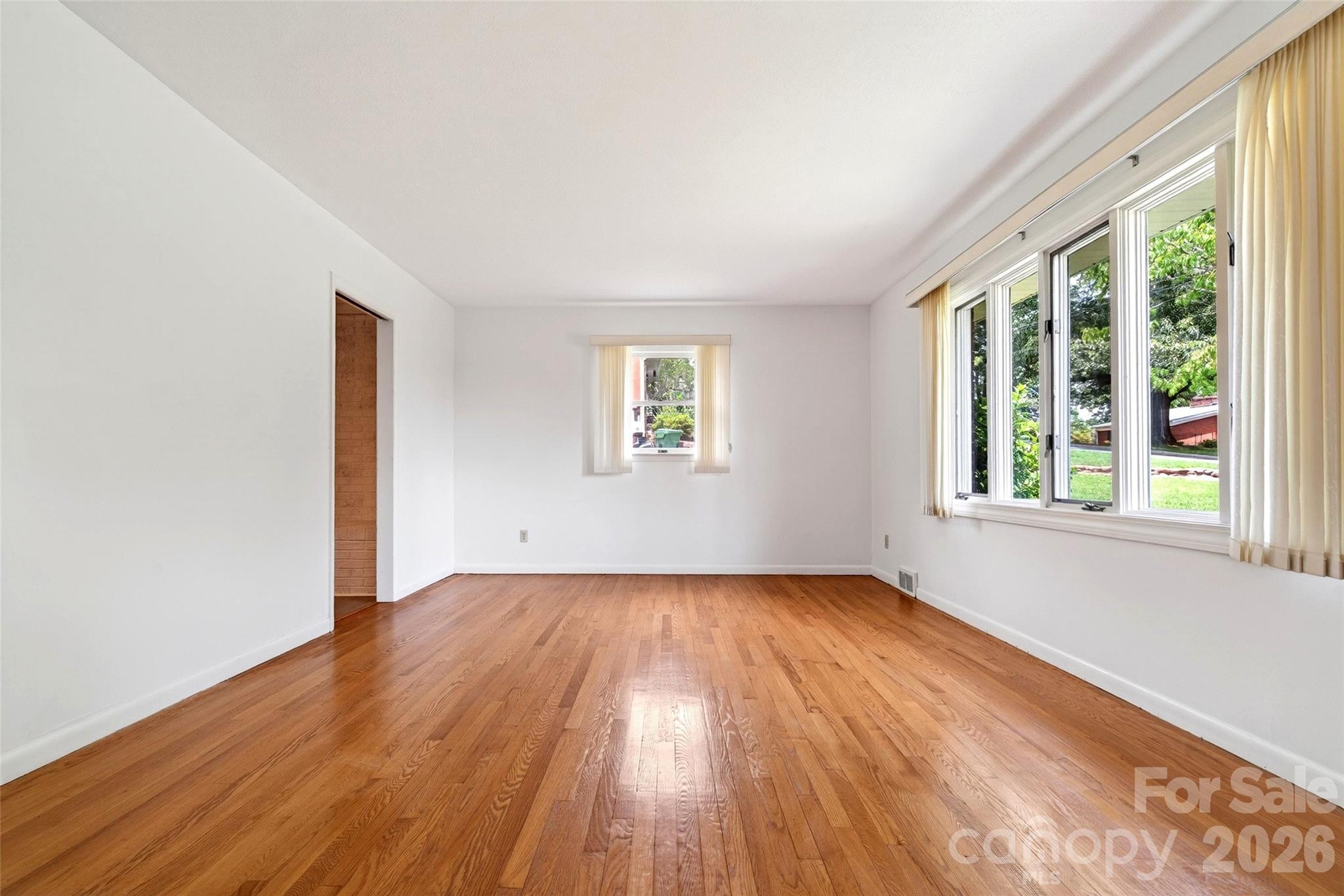 35 Mountain Terrace — Asheville