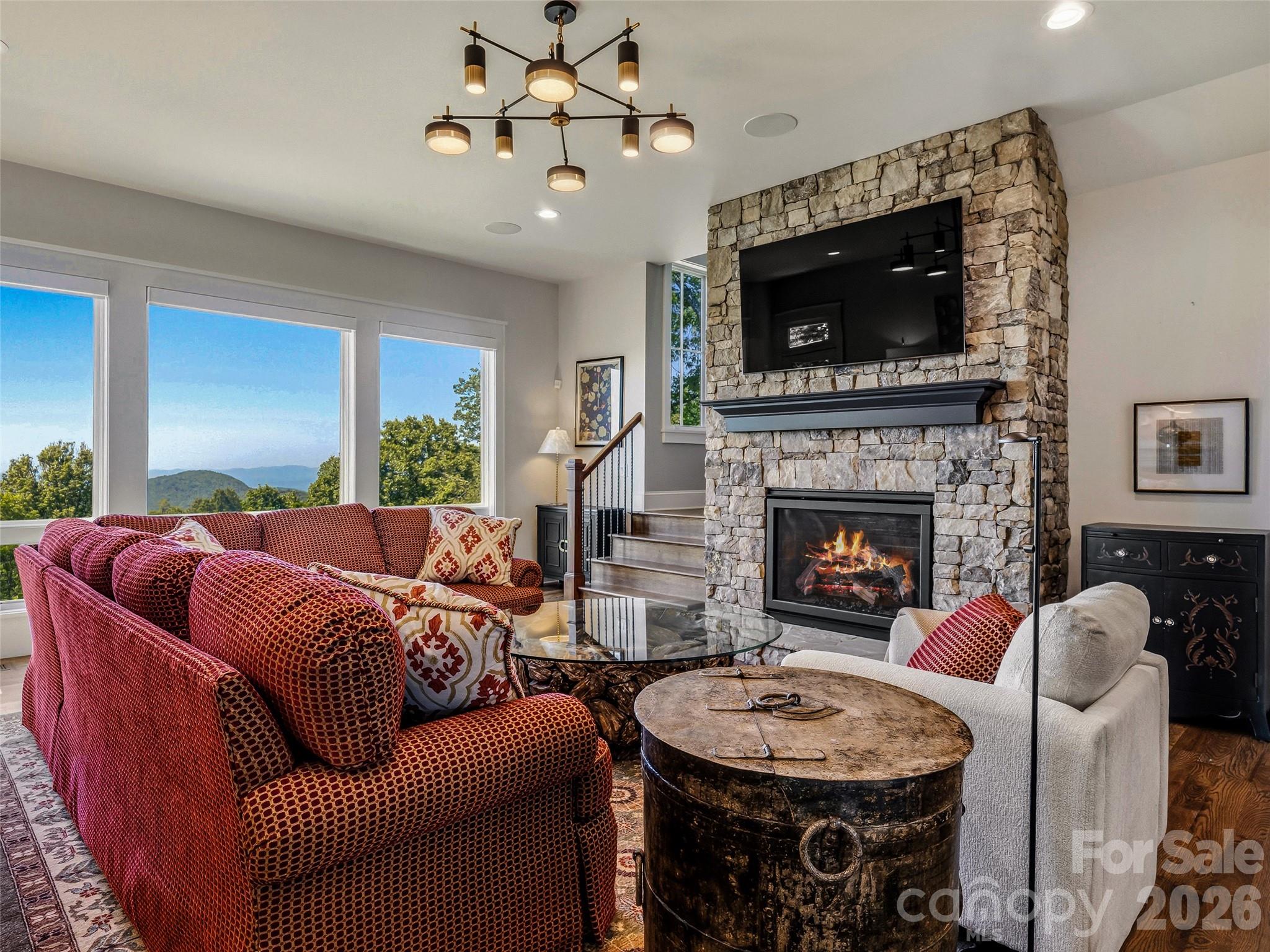 236 Summerset Drive — Hendersonville