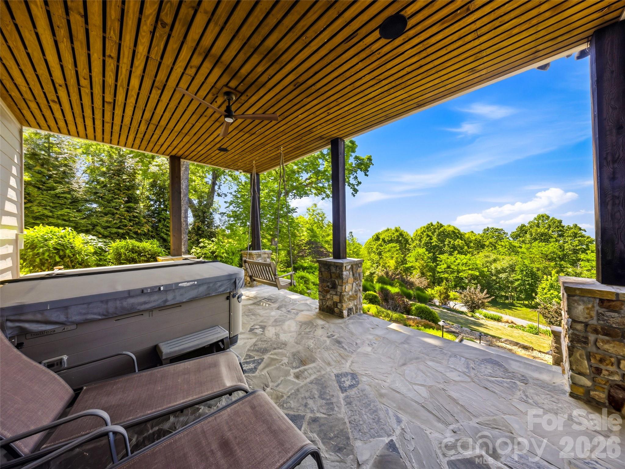 236 Summerset Drive — Hendersonville