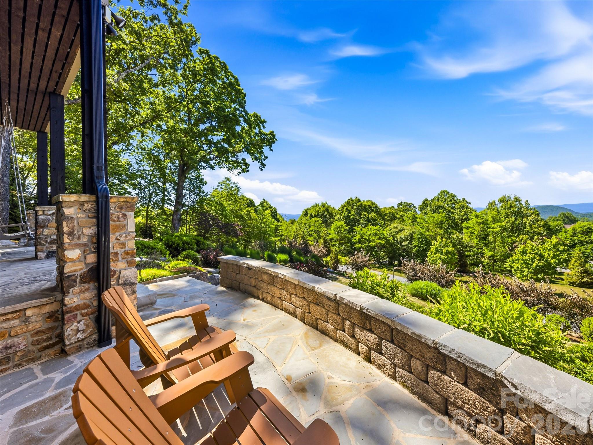 236 Summerset Drive — Hendersonville