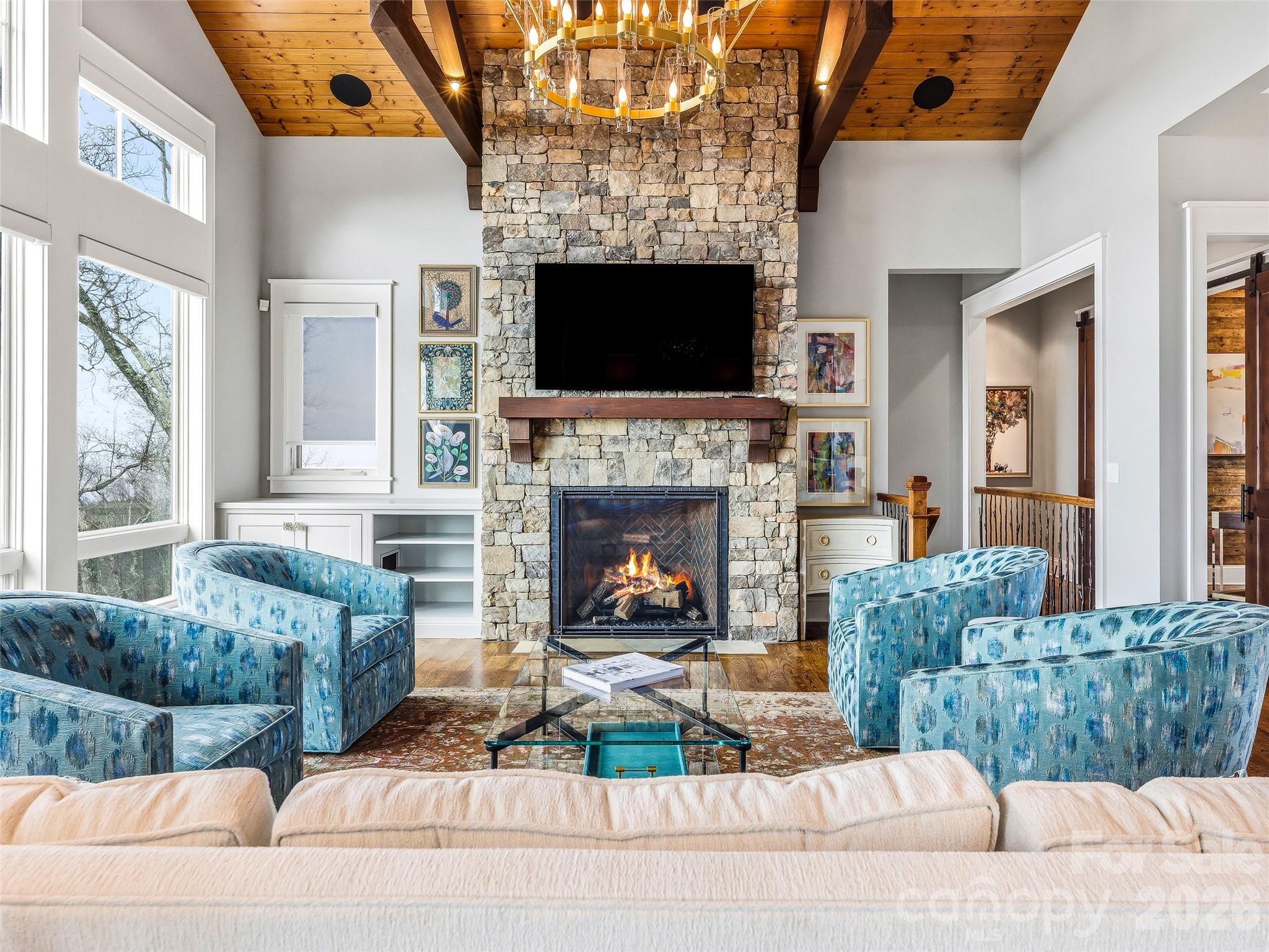 236 Summerset Drive — Hendersonville