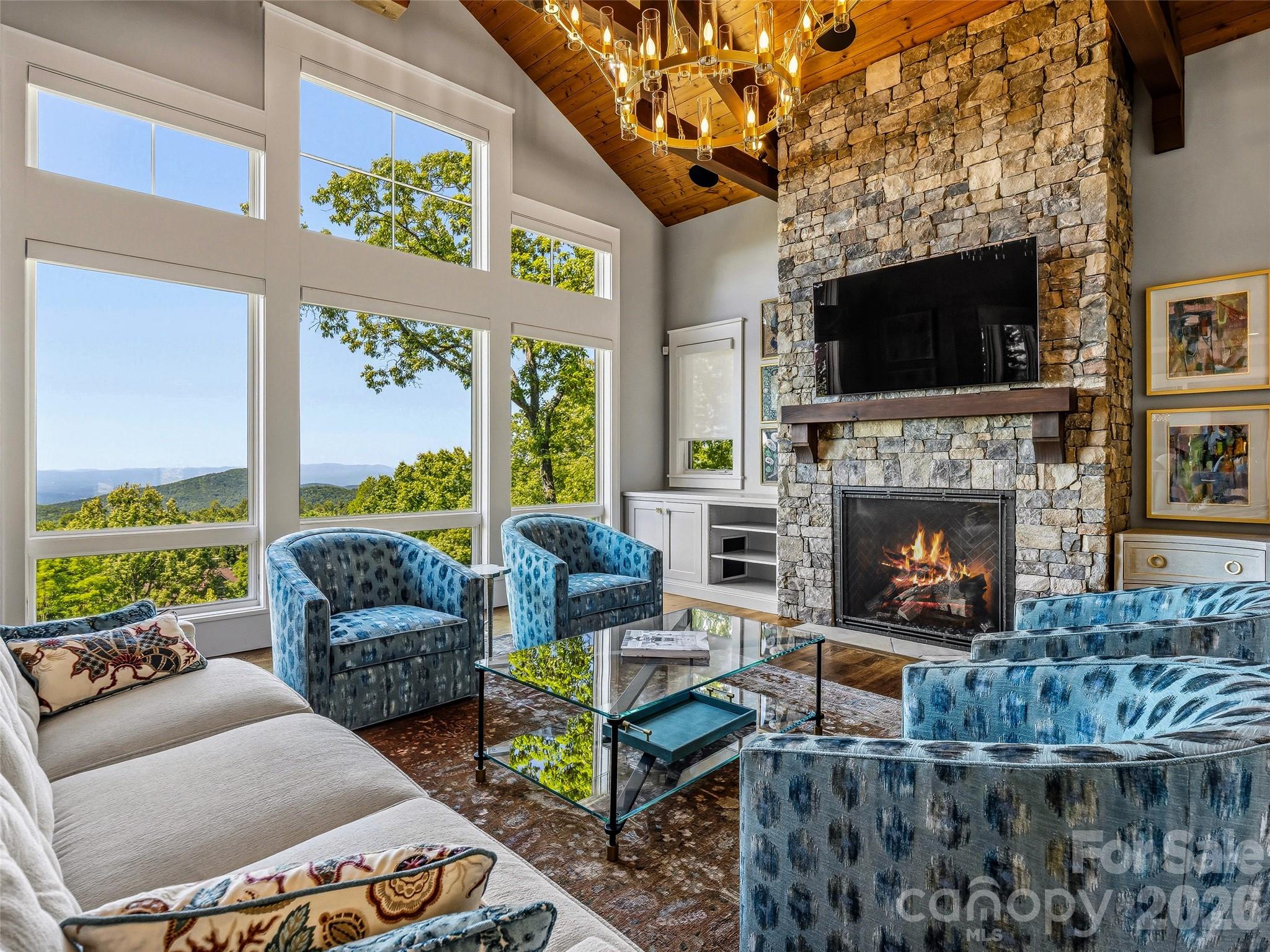 236 Summerset Drive — Hendersonville