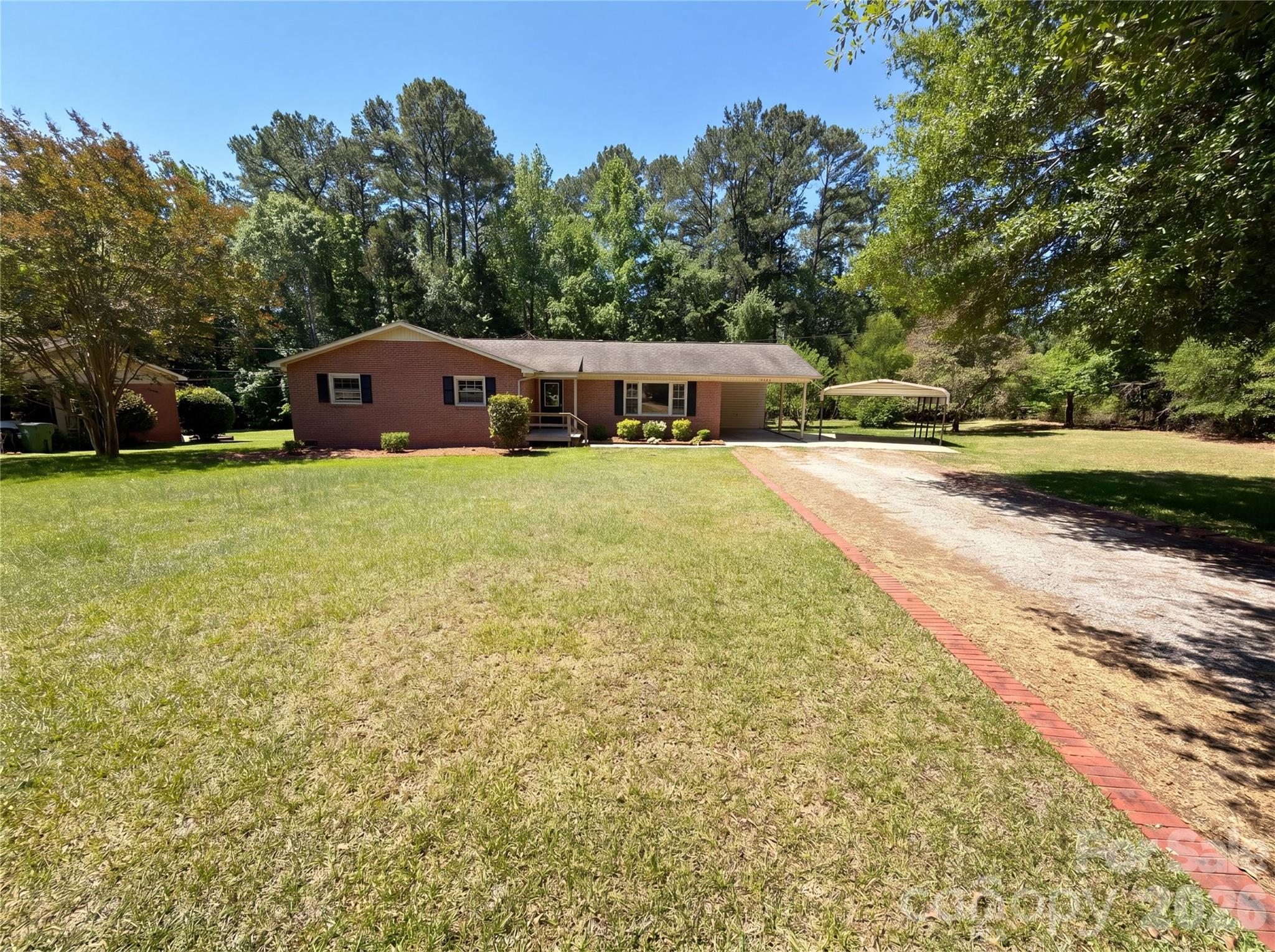 1415 Crestfield Drive — Lancaster