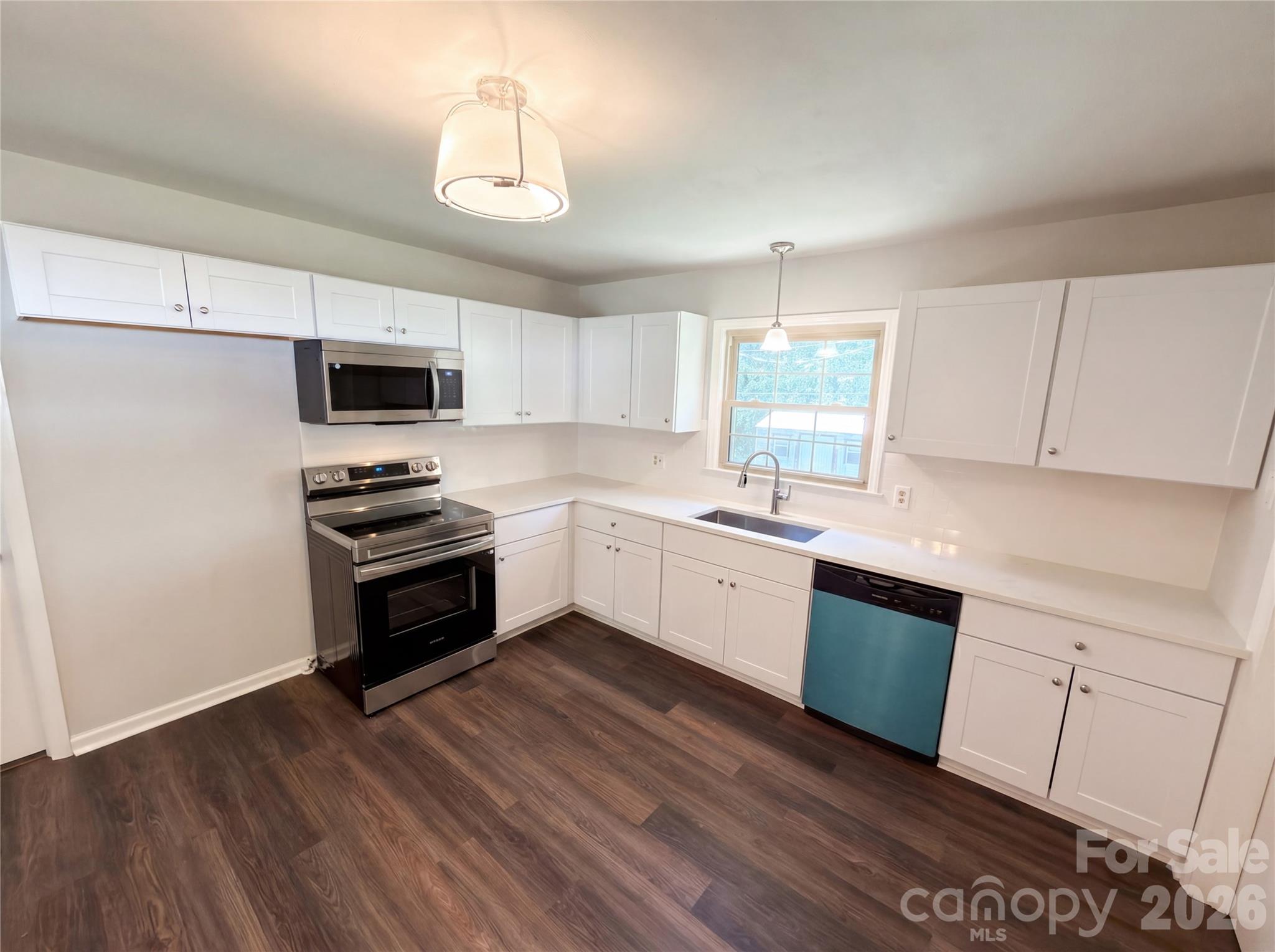 1415 Crestfield Drive — Lancaster