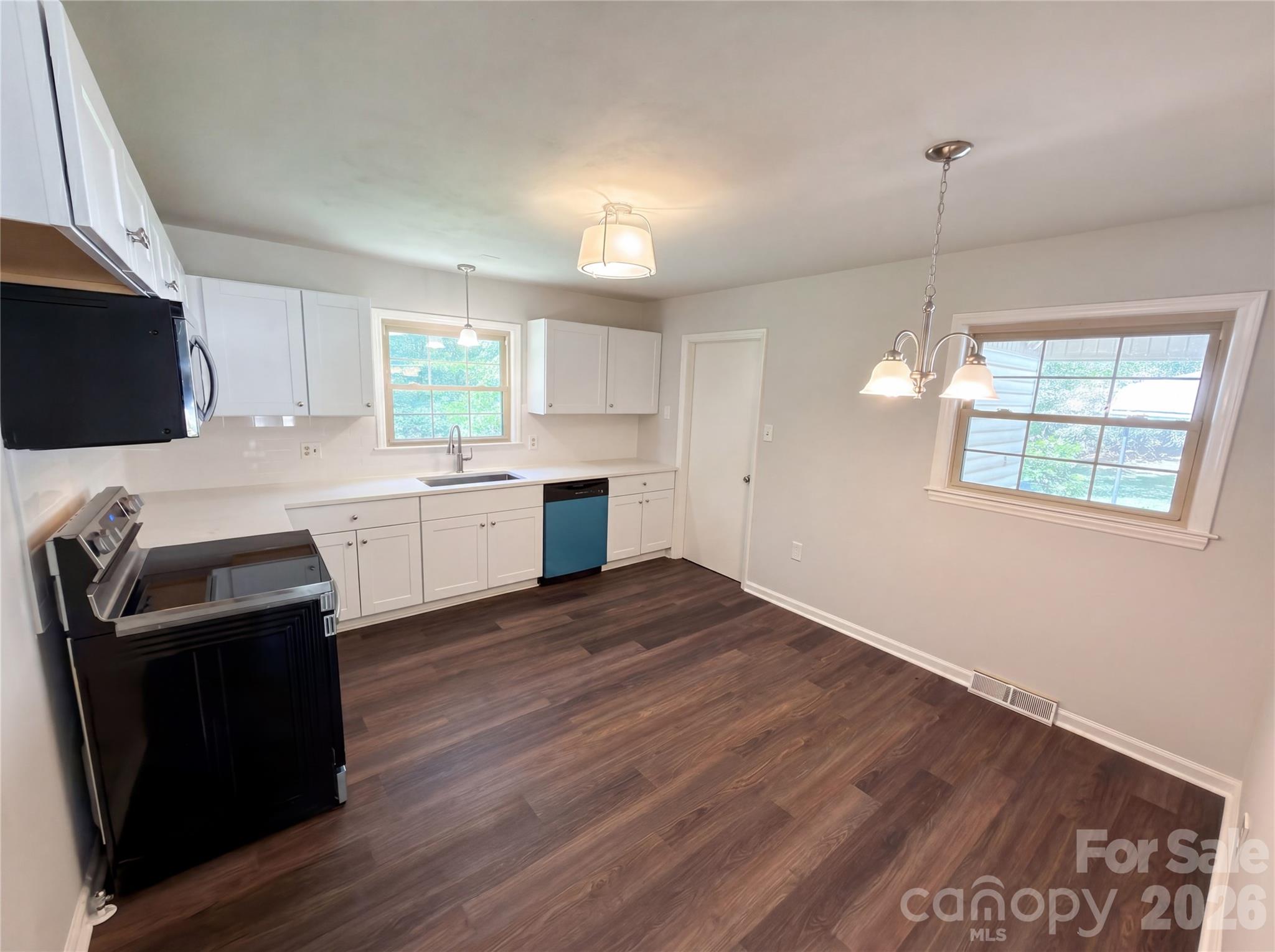 1415 Crestfield Drive — Lancaster