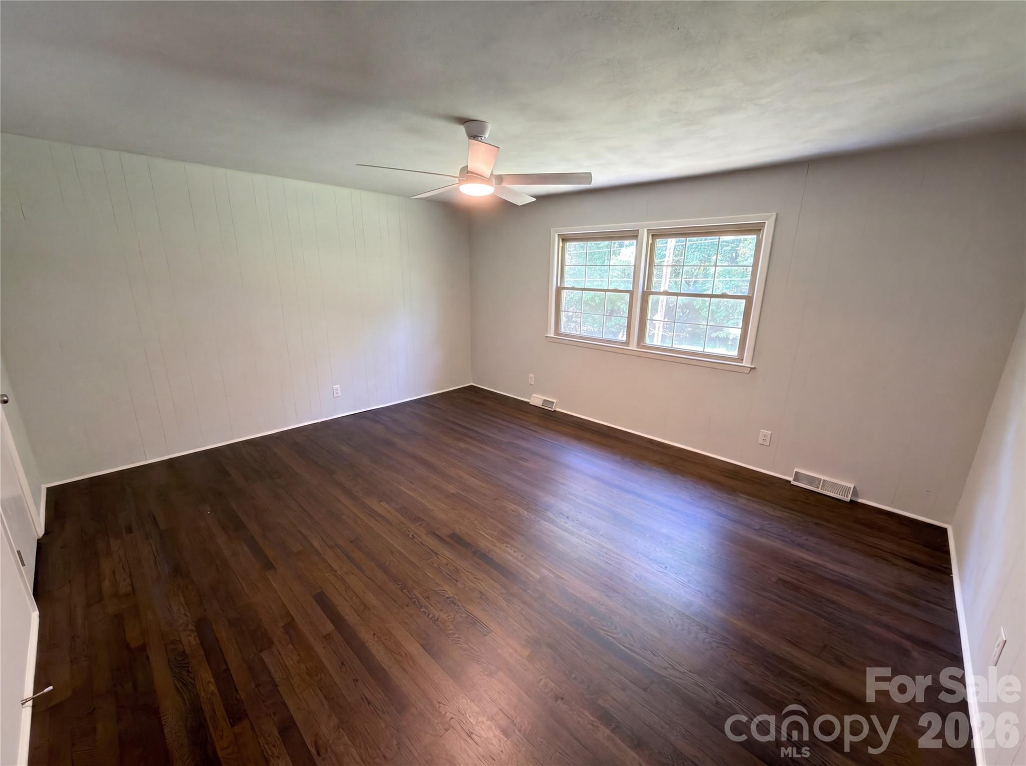 1415 Crestfield Drive — Lancaster